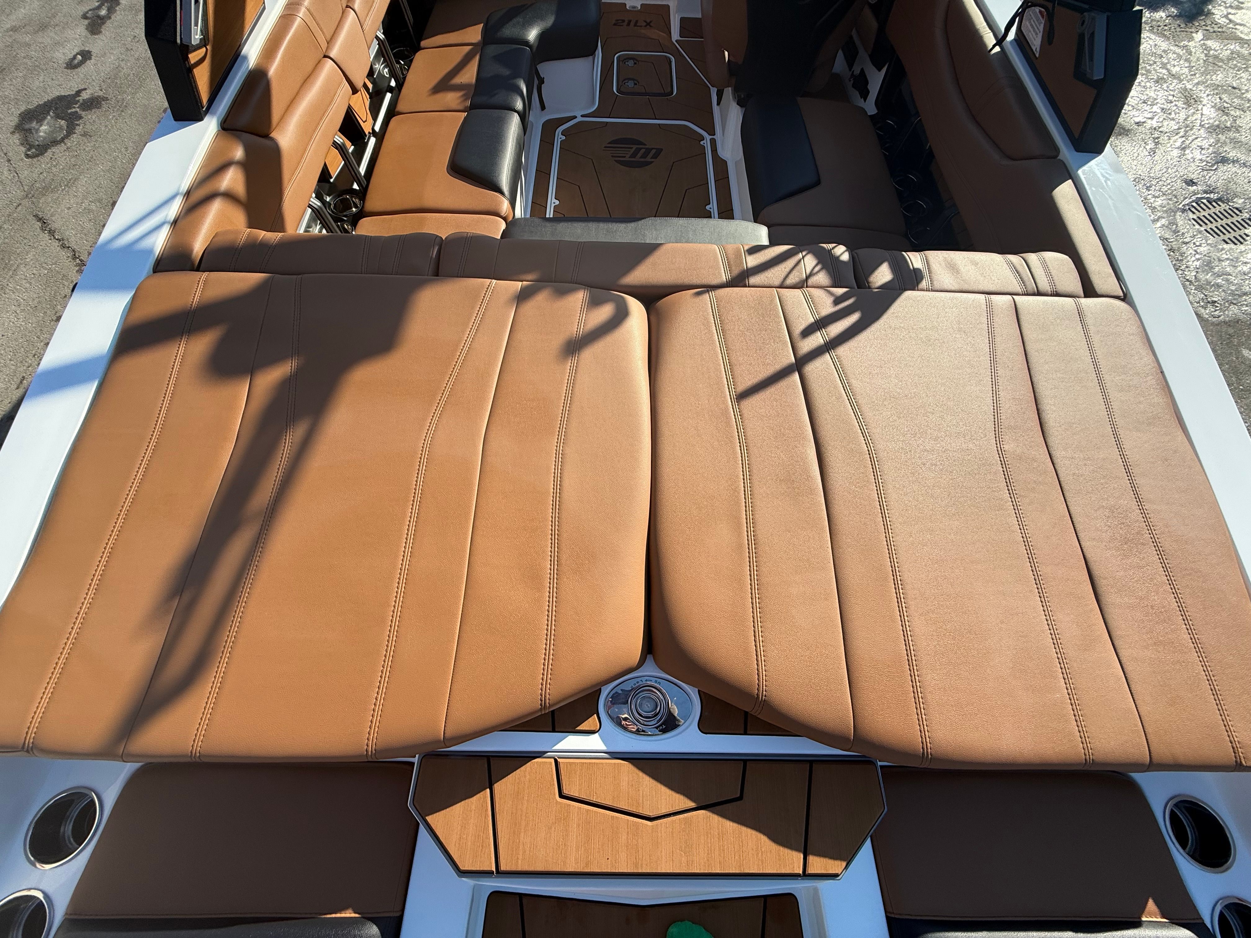 2026 Malibu Wakesetter 21 LX - 25