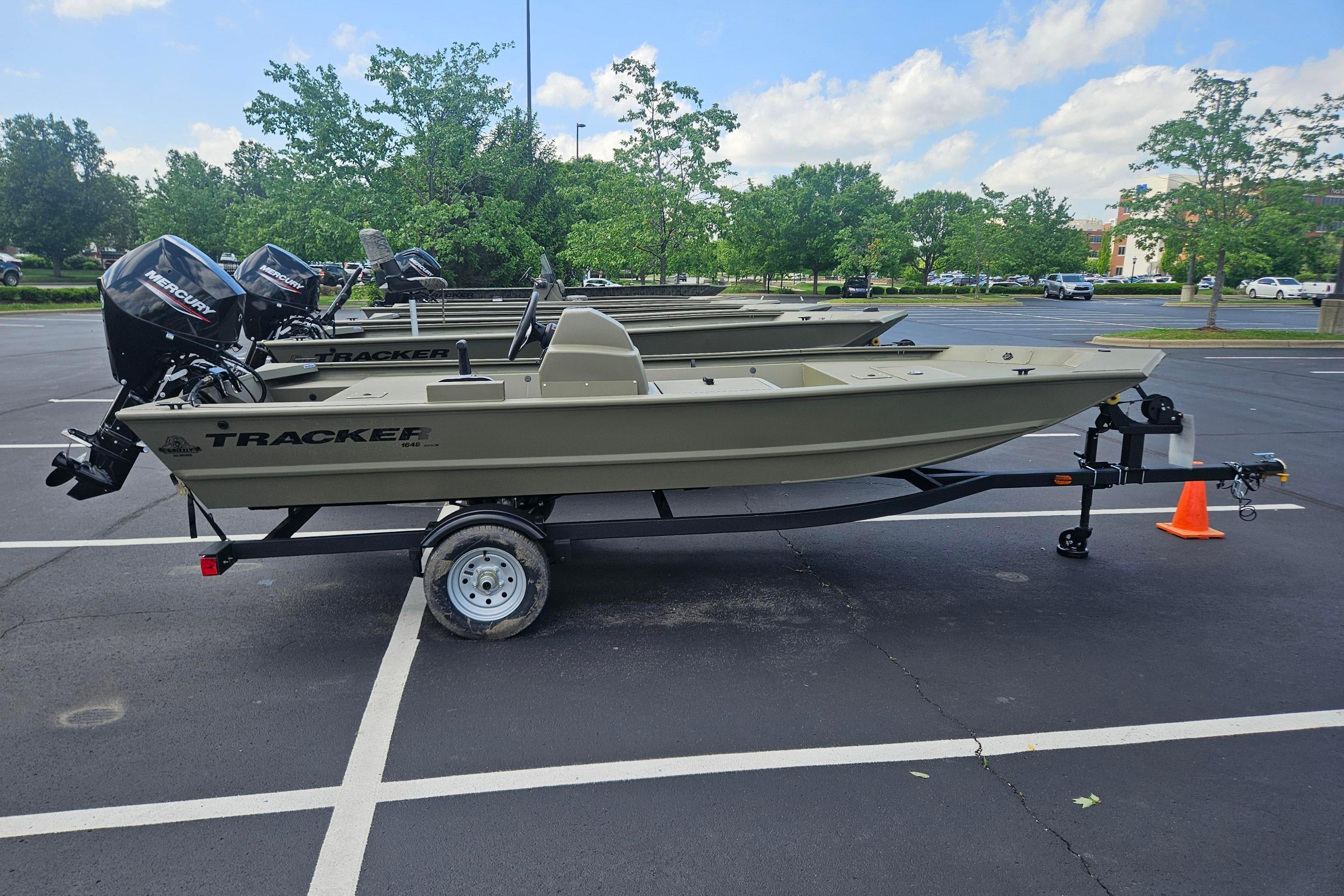 2026 Tracker Grizzly 1648 SC