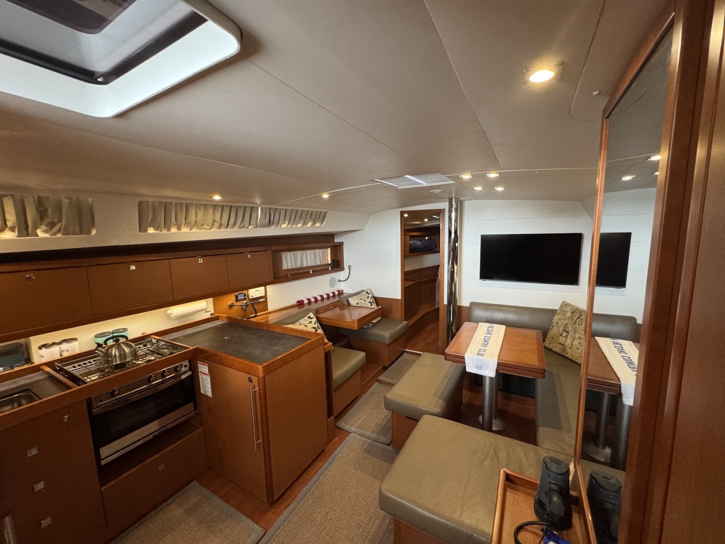 2017 Beneteau Oceanis 45 - Image 46