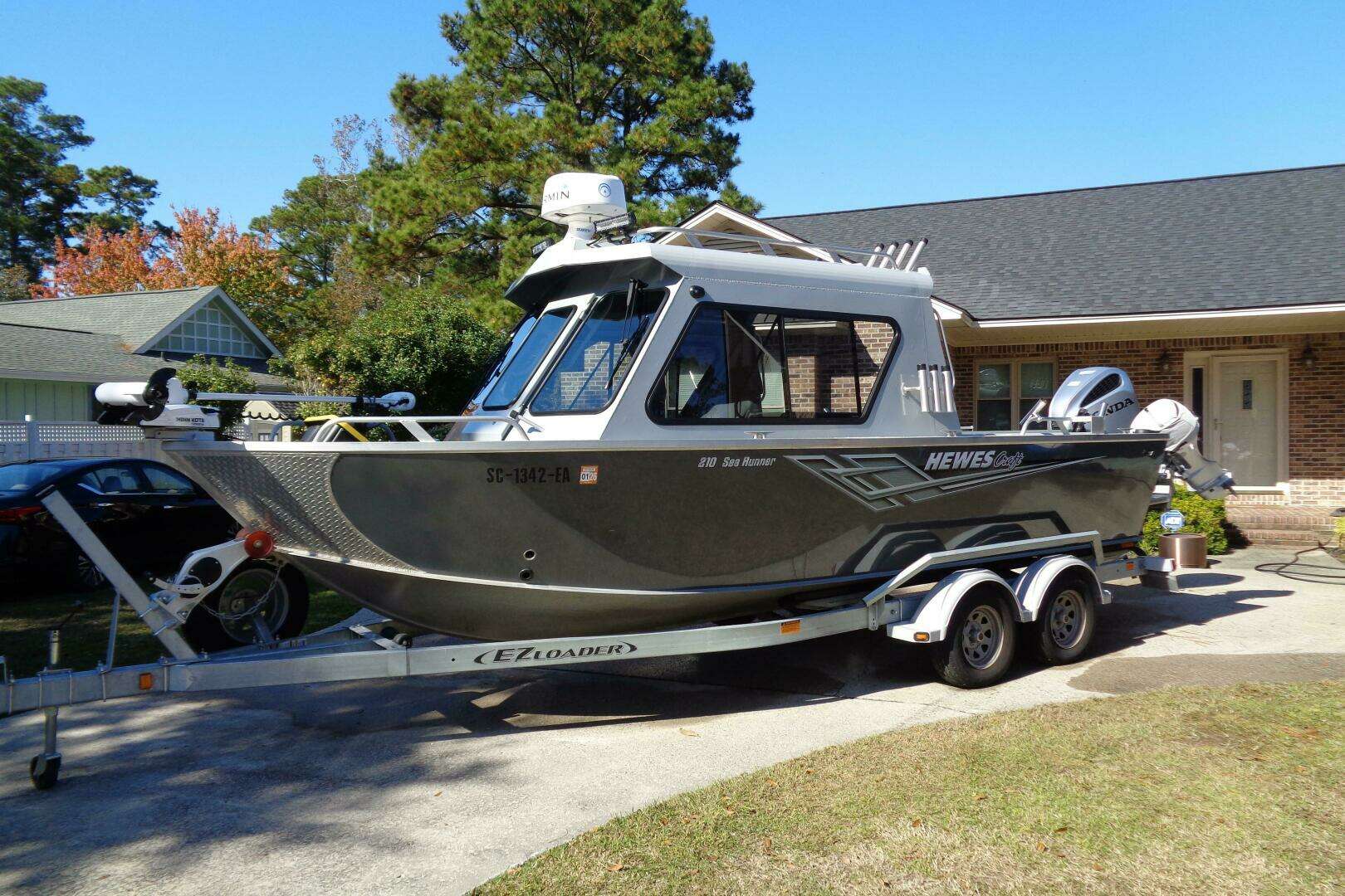 2022 Hewes 210 Sea Runner ET HT - Image 2