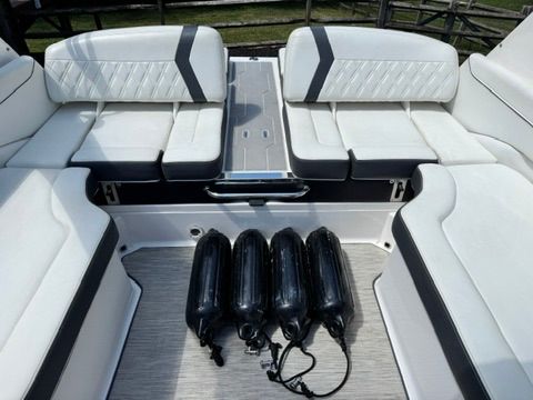 2018 Regal 23 RX Surf - 7