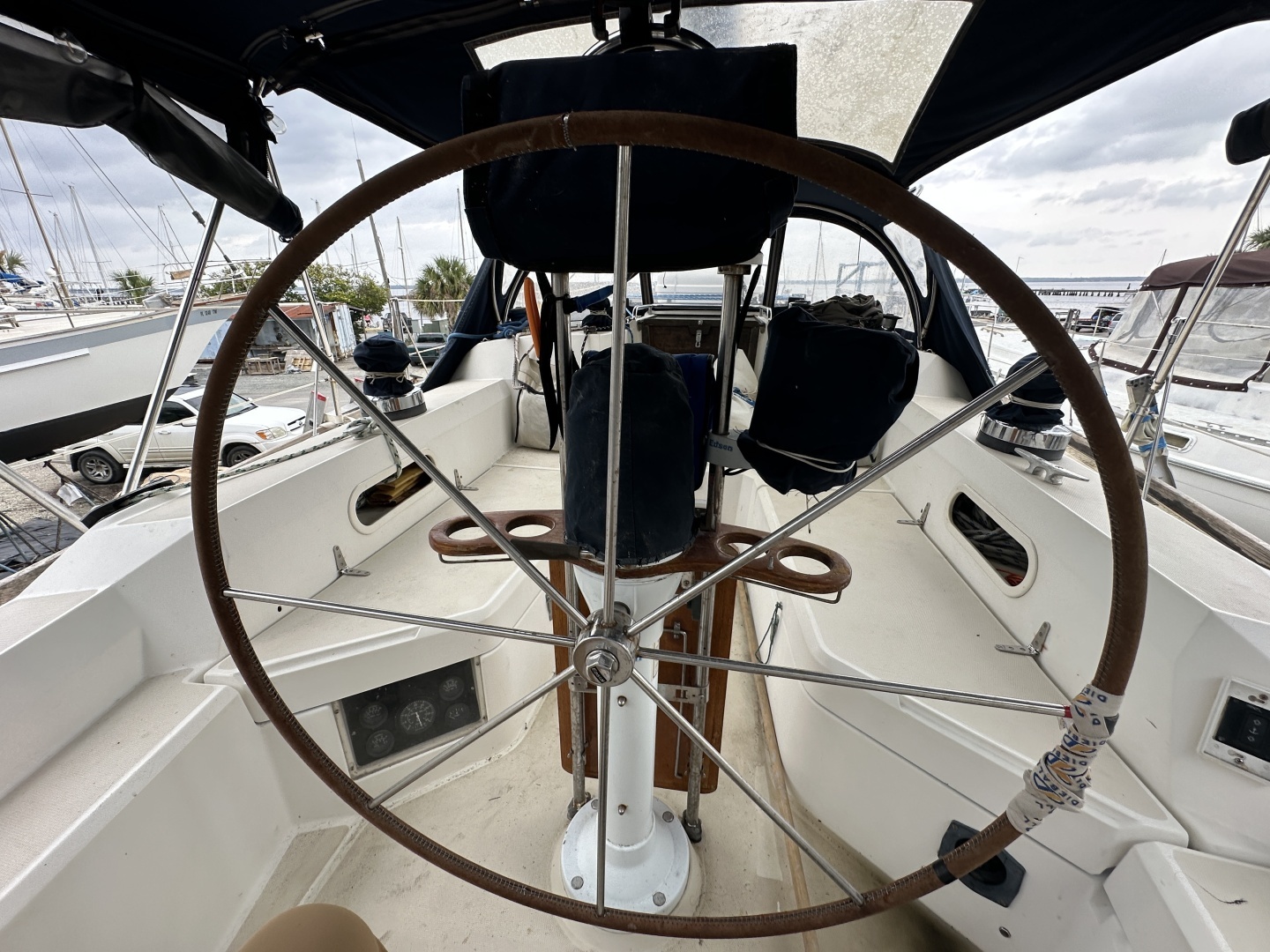 1991 Sabre 425 - Image 102