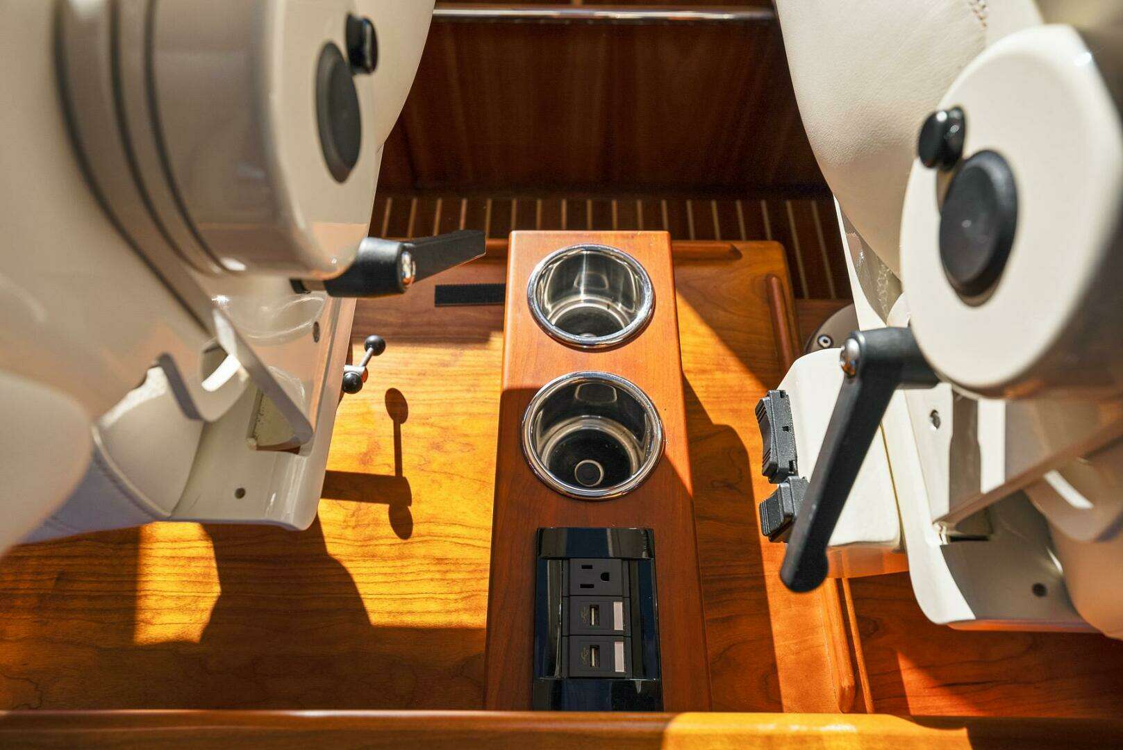 2017 Hinckley Talaria 43 - Image 25