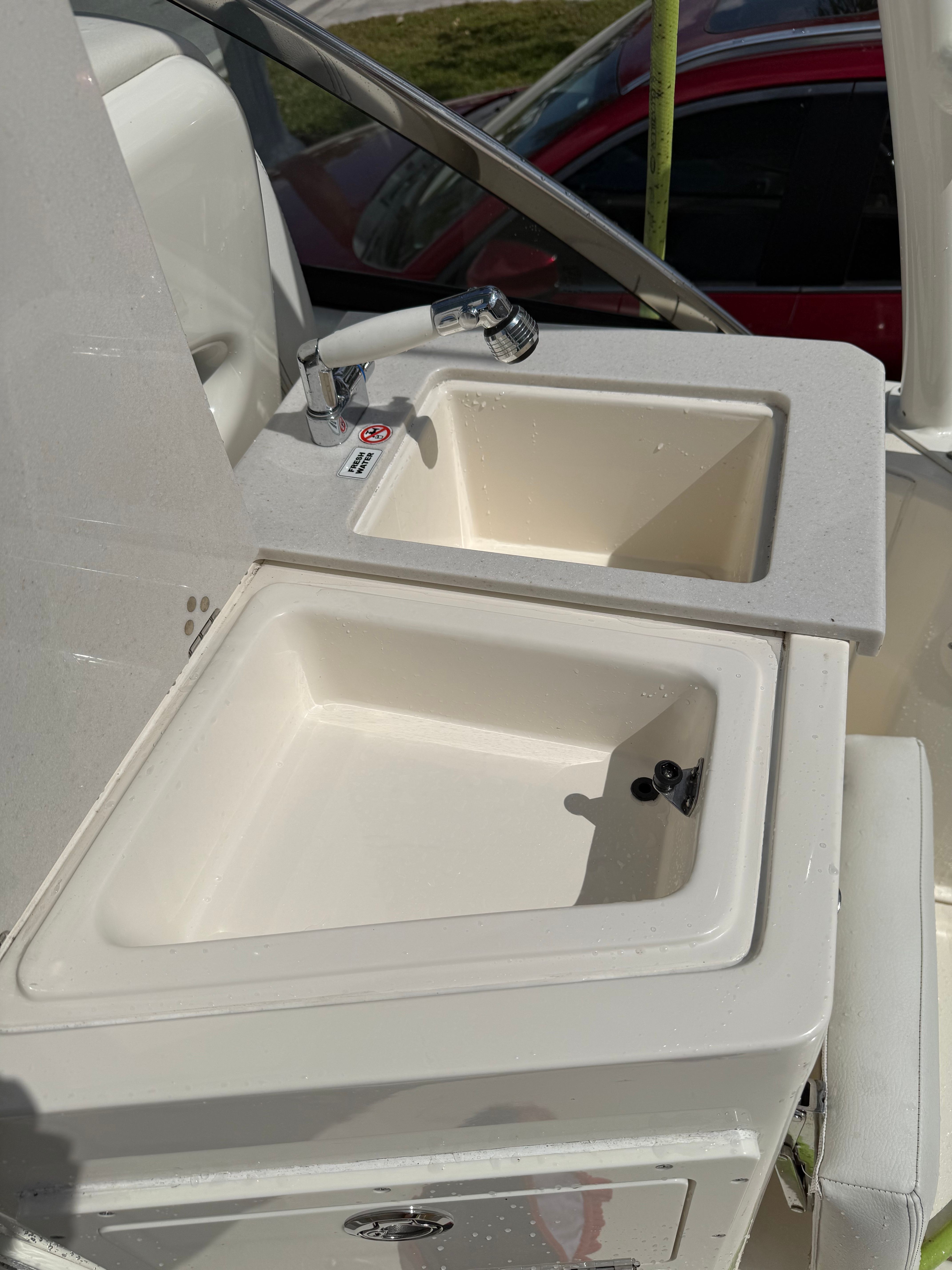 2022 Cobia 240 Dual Console - 12