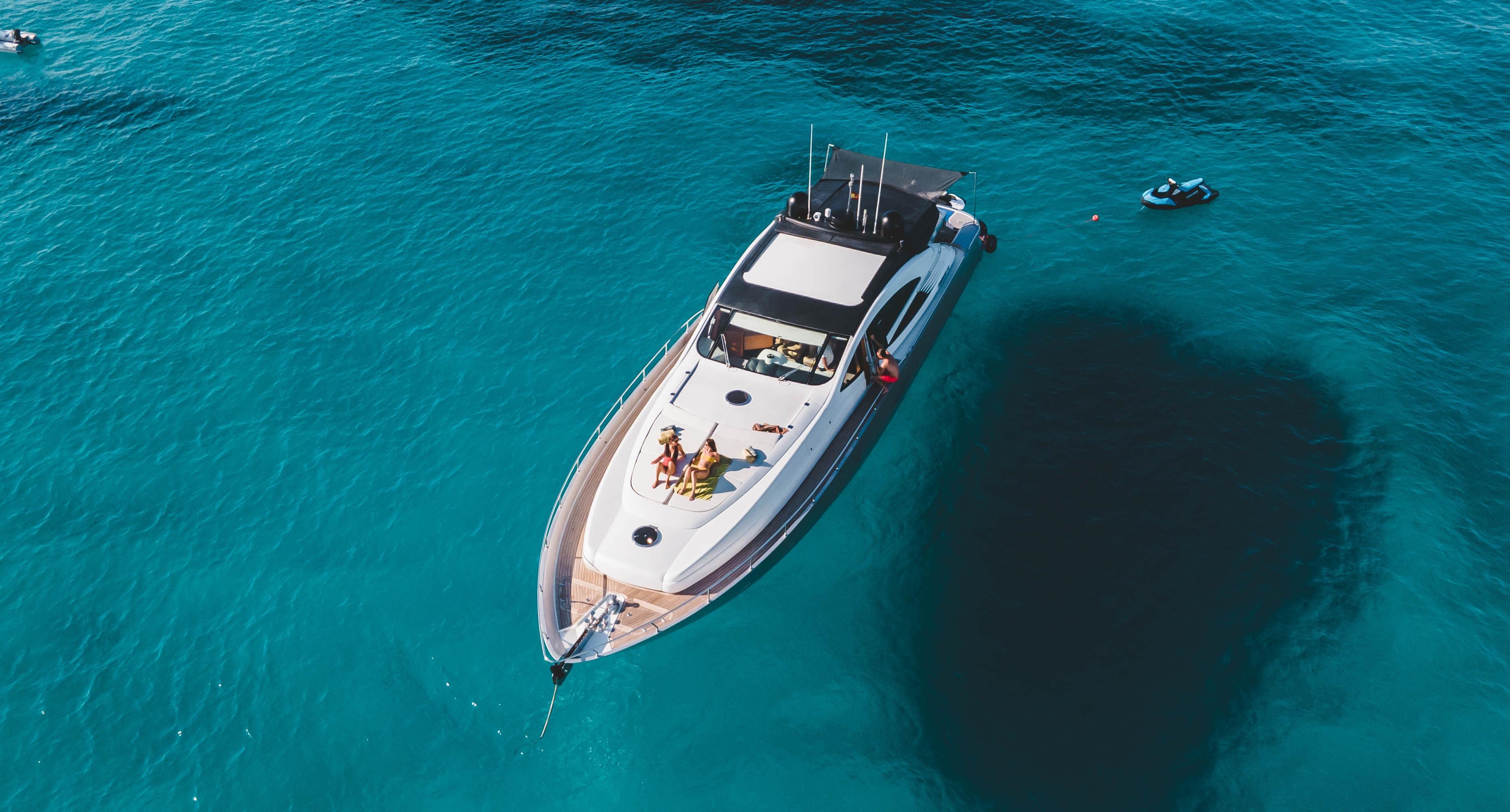 2005 Pershing 76