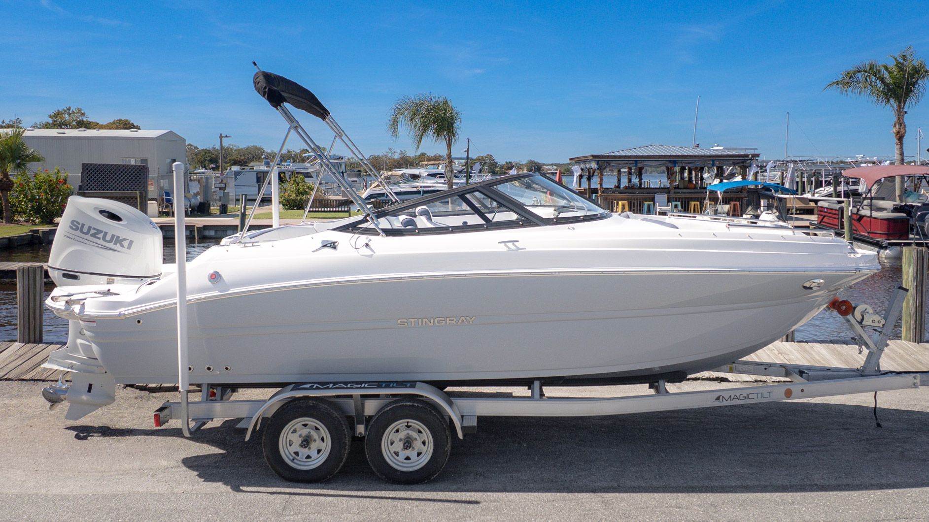 2026 Stingray 211 DC