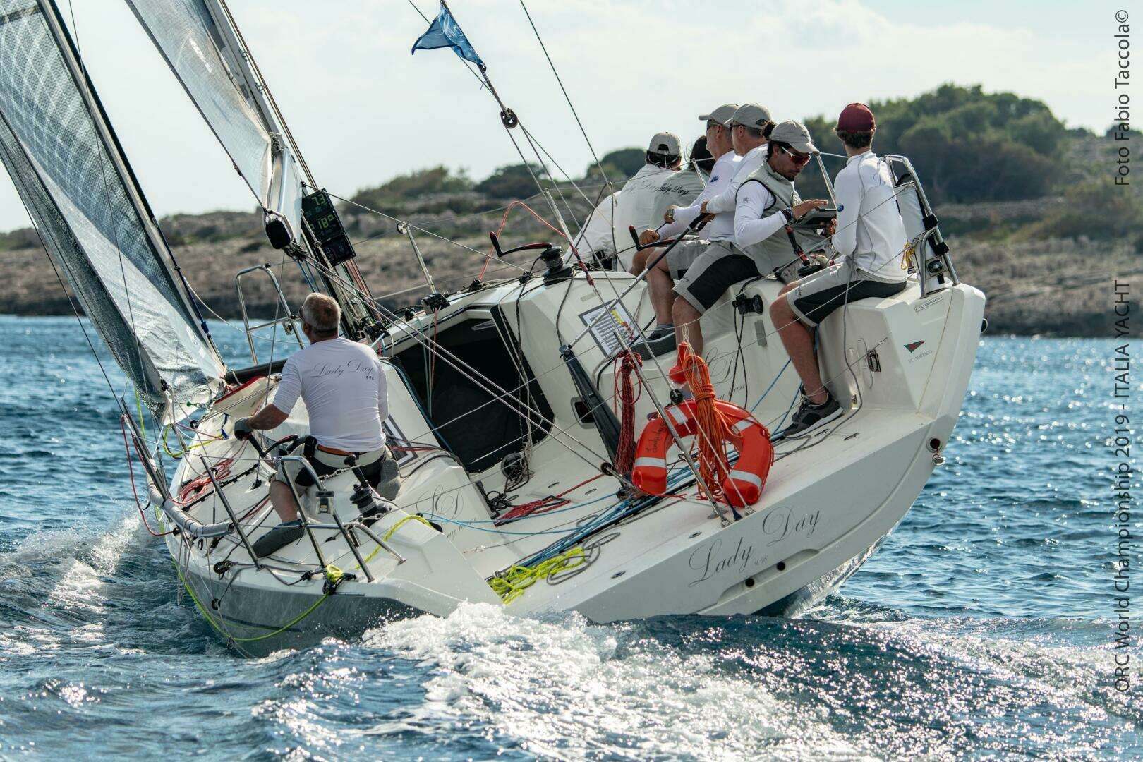 2026 Italia Yachts 9.98 - Image 18
