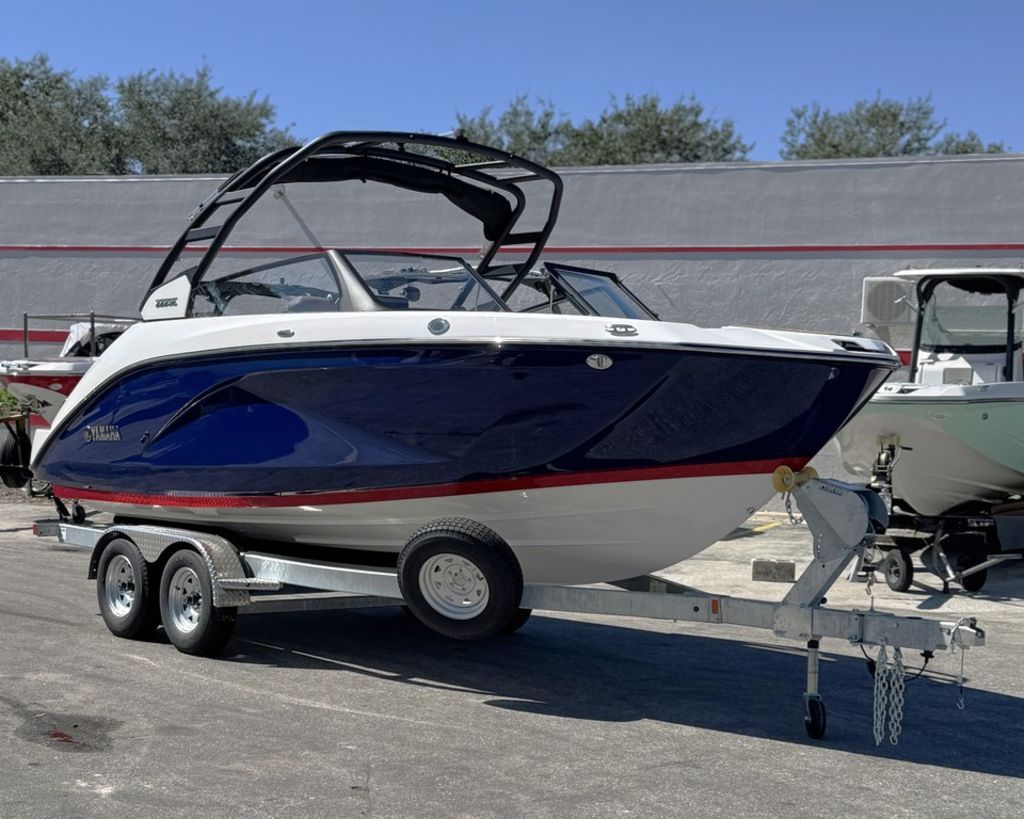 2026 Yamaha Boats 222SE