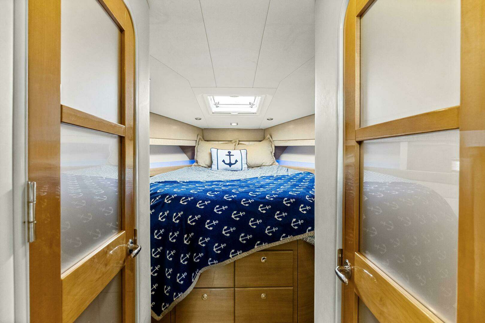 2016 Formula 45 Yacht - Image 27