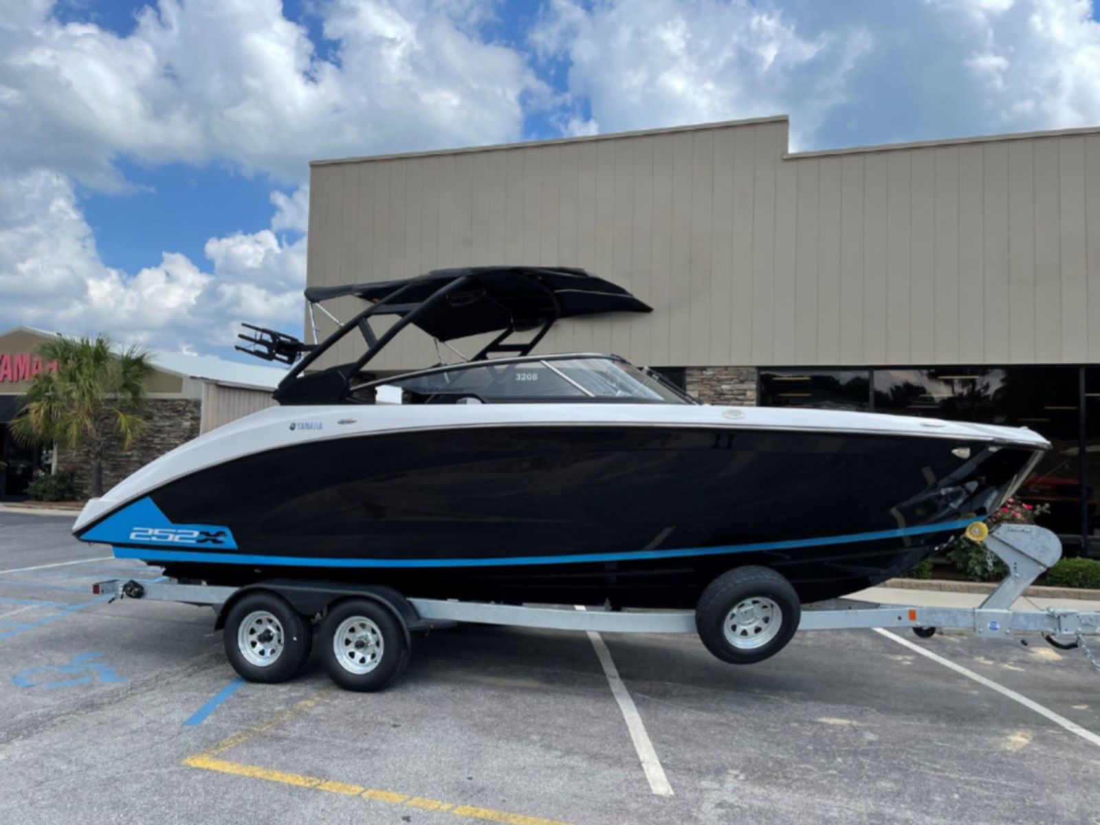 2021 Yamaha Boats 252XE