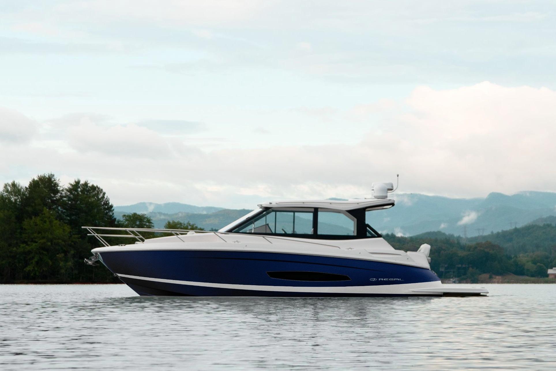 2026 Regal 36 Grande Coupe