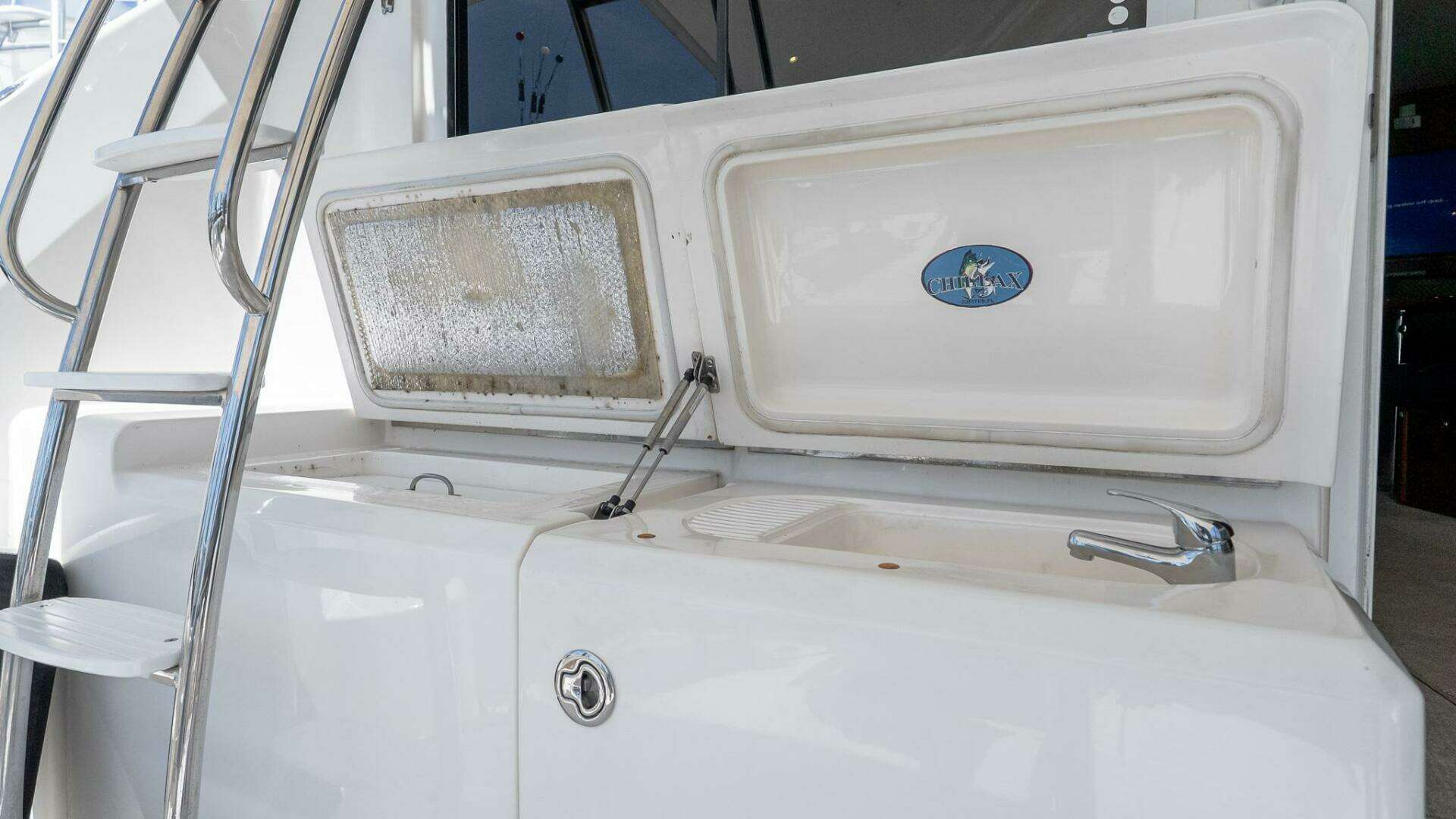 2005 Riviera 51 Flybridge - Image 36