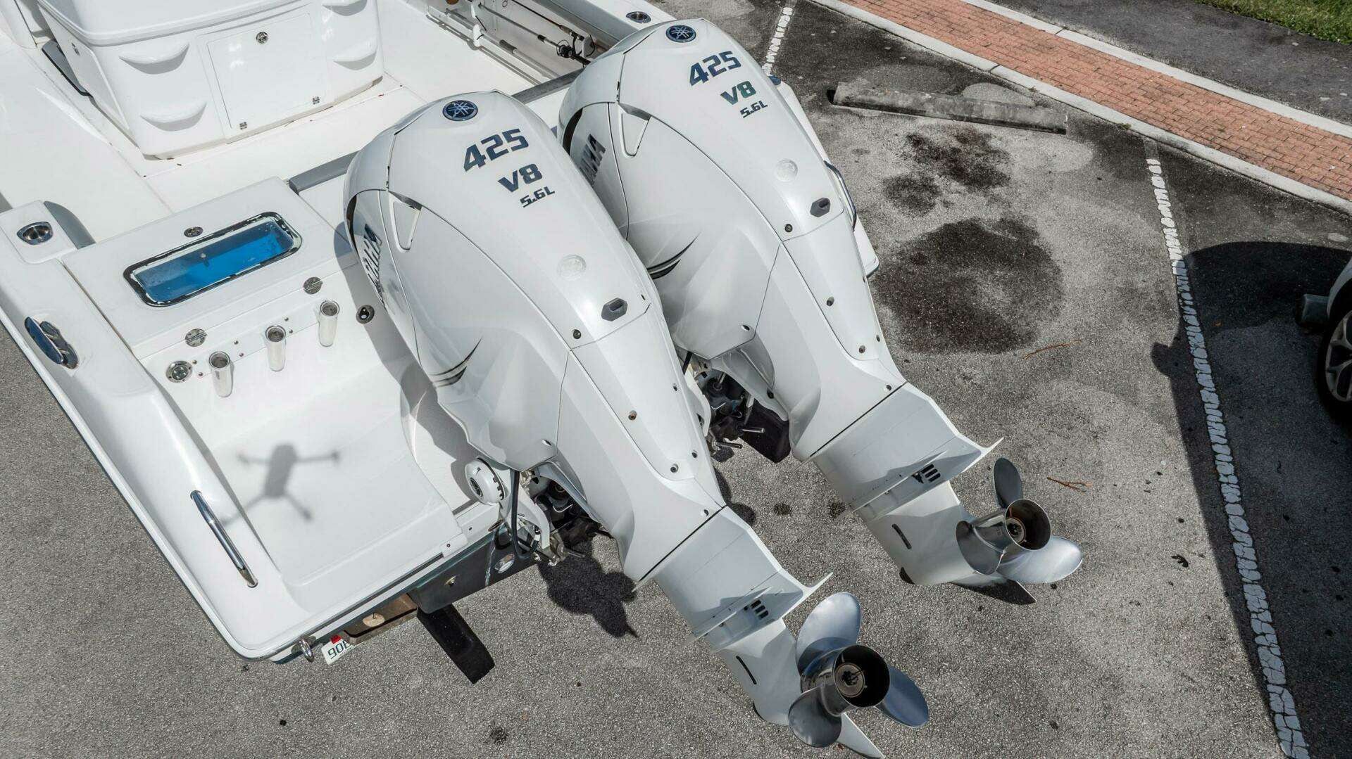 2021 Everglades 335 Center Console - Image 50