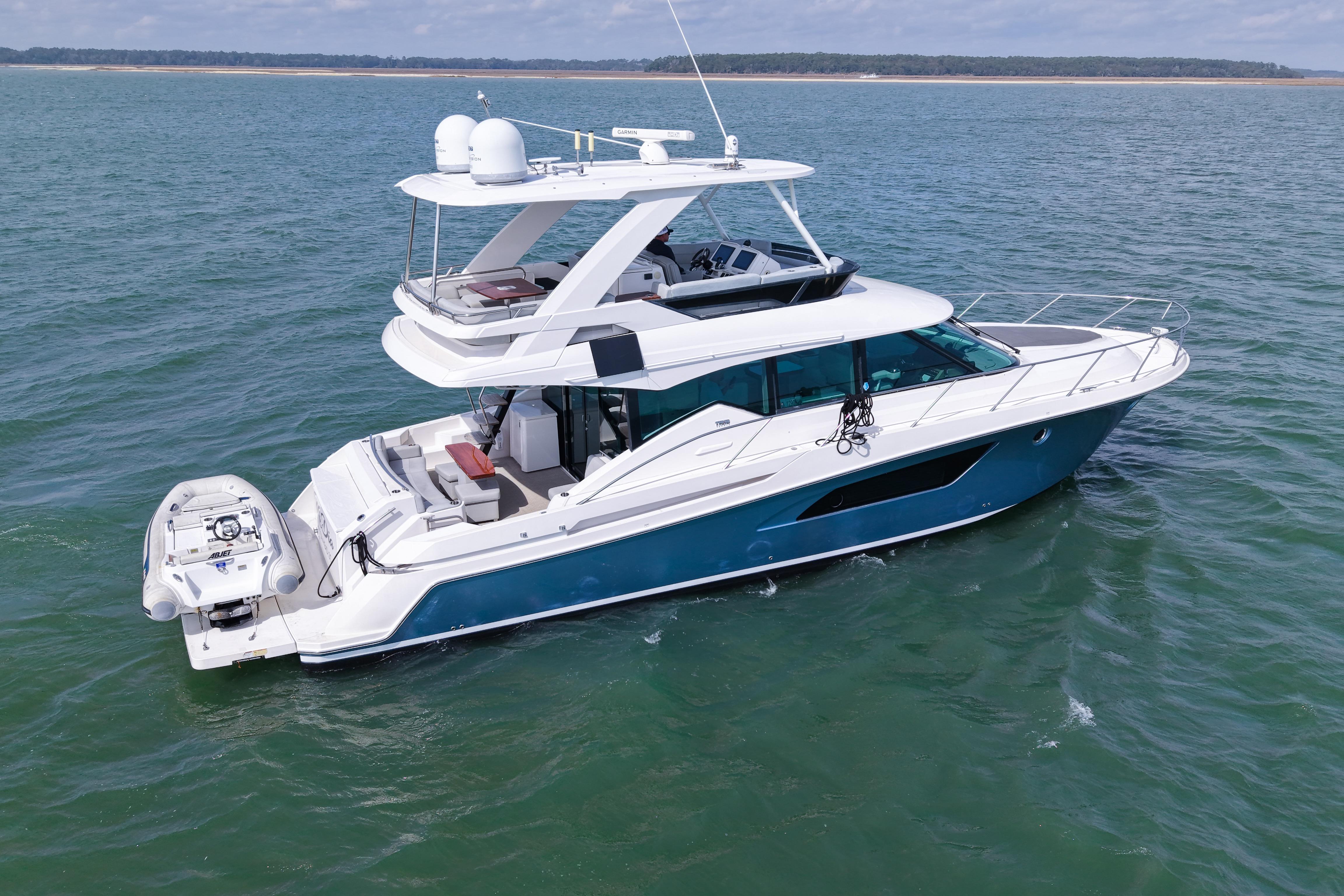 2019 Tiara Yachts F53 Flybridge