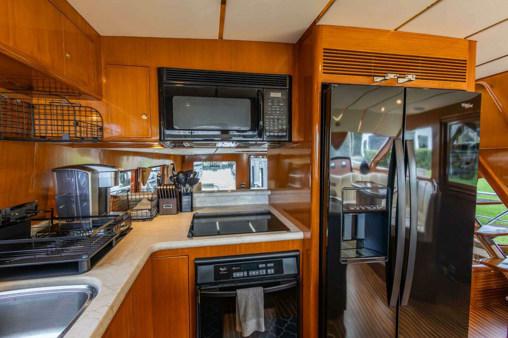 2005 Ocean Alexander Raised Pilothouse Flybridge Sedan - Image 14