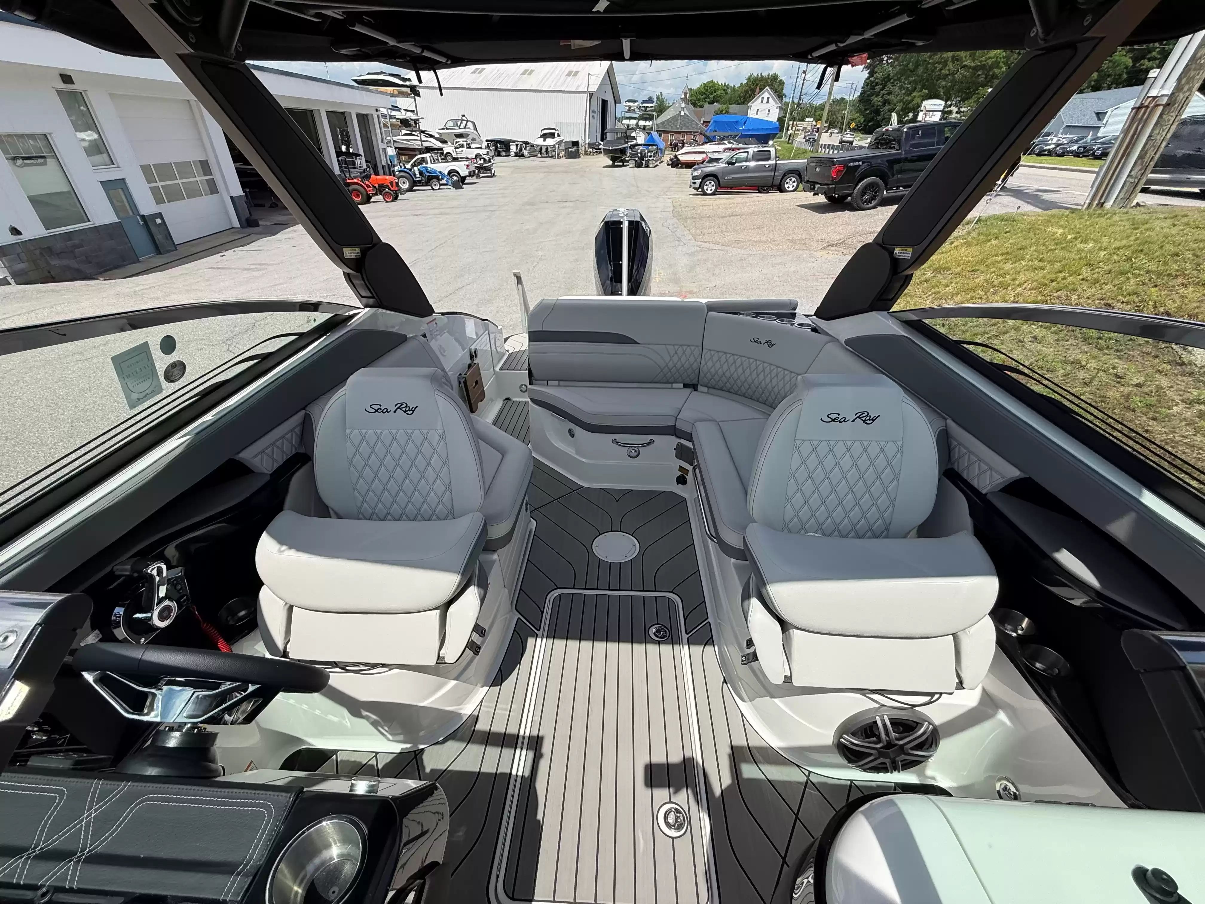 2026 Sea Ray 260SXO - 8
