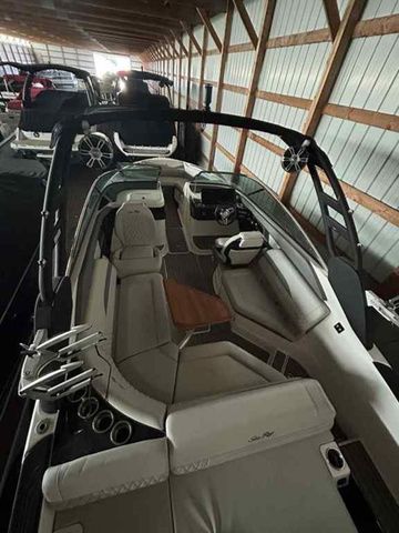 2023 Sea Ray SLX 260 Surf - 23
