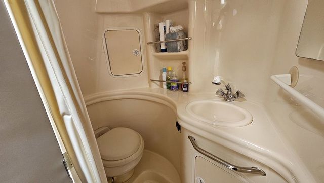 2003 Sea Ray 300 Sundancer - 21