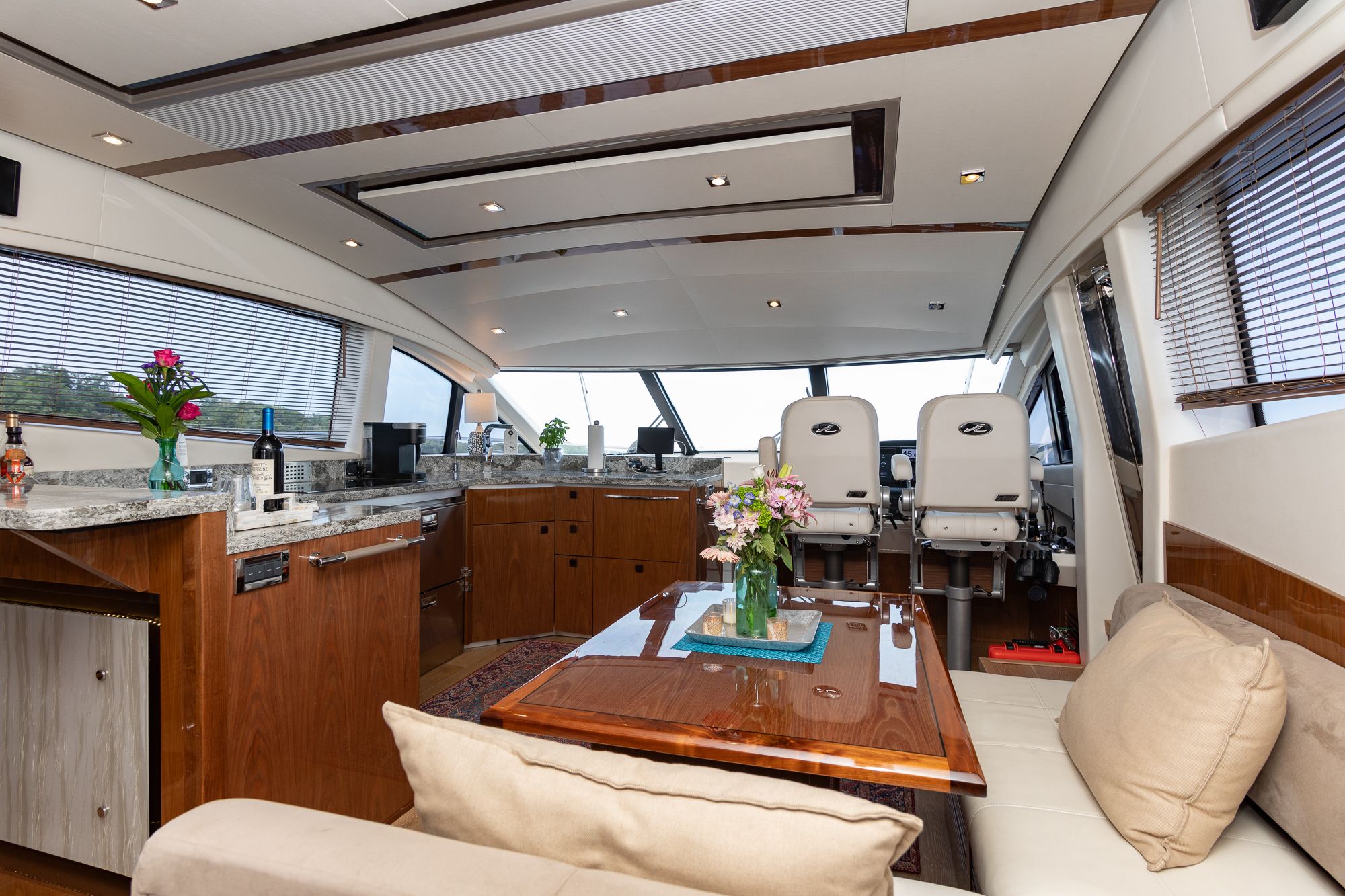 2018 Sea Ray L 650 FLY - 14