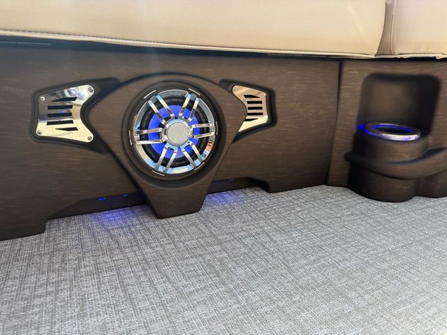 2025 Tahoe 2385 CASCADE CRUISE REAR BENCH - 27