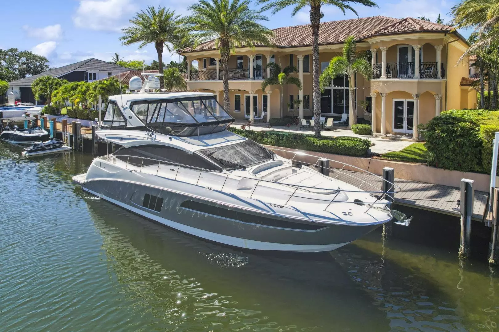 2018 Sea Ray L590 Fly - Image 2