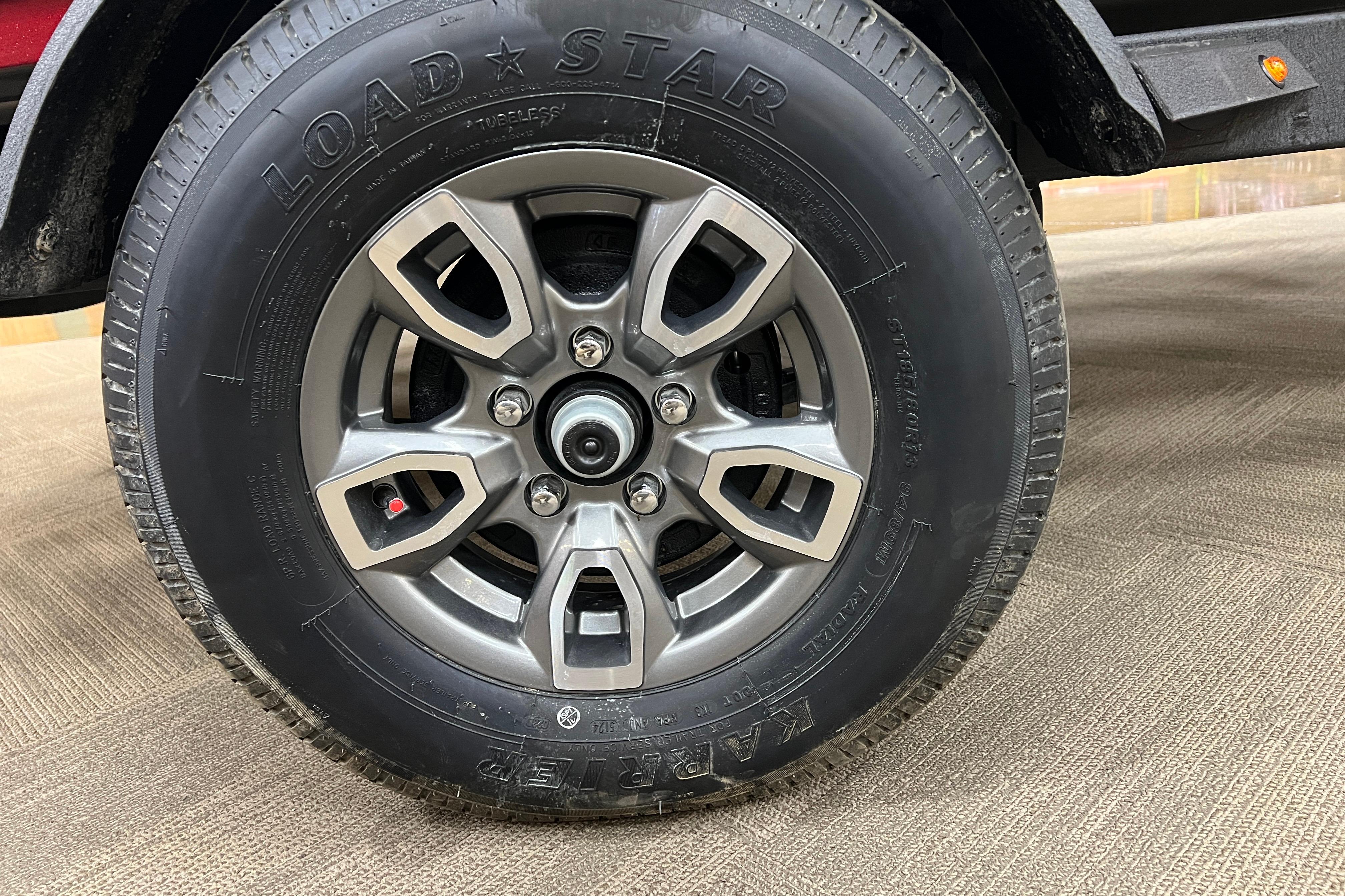 Close-up of a 2026 Nitro Z17 wheel with Load Star Karet tire.