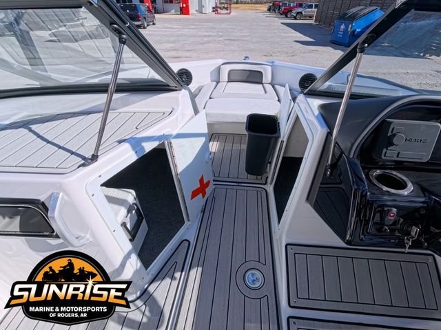 2026 Yamaha Boats 195S - 12