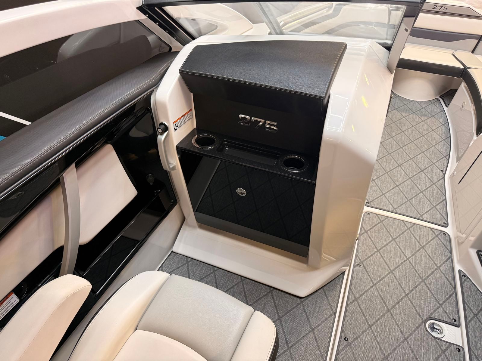 2020 Yamaha Boats 275SE - 11
