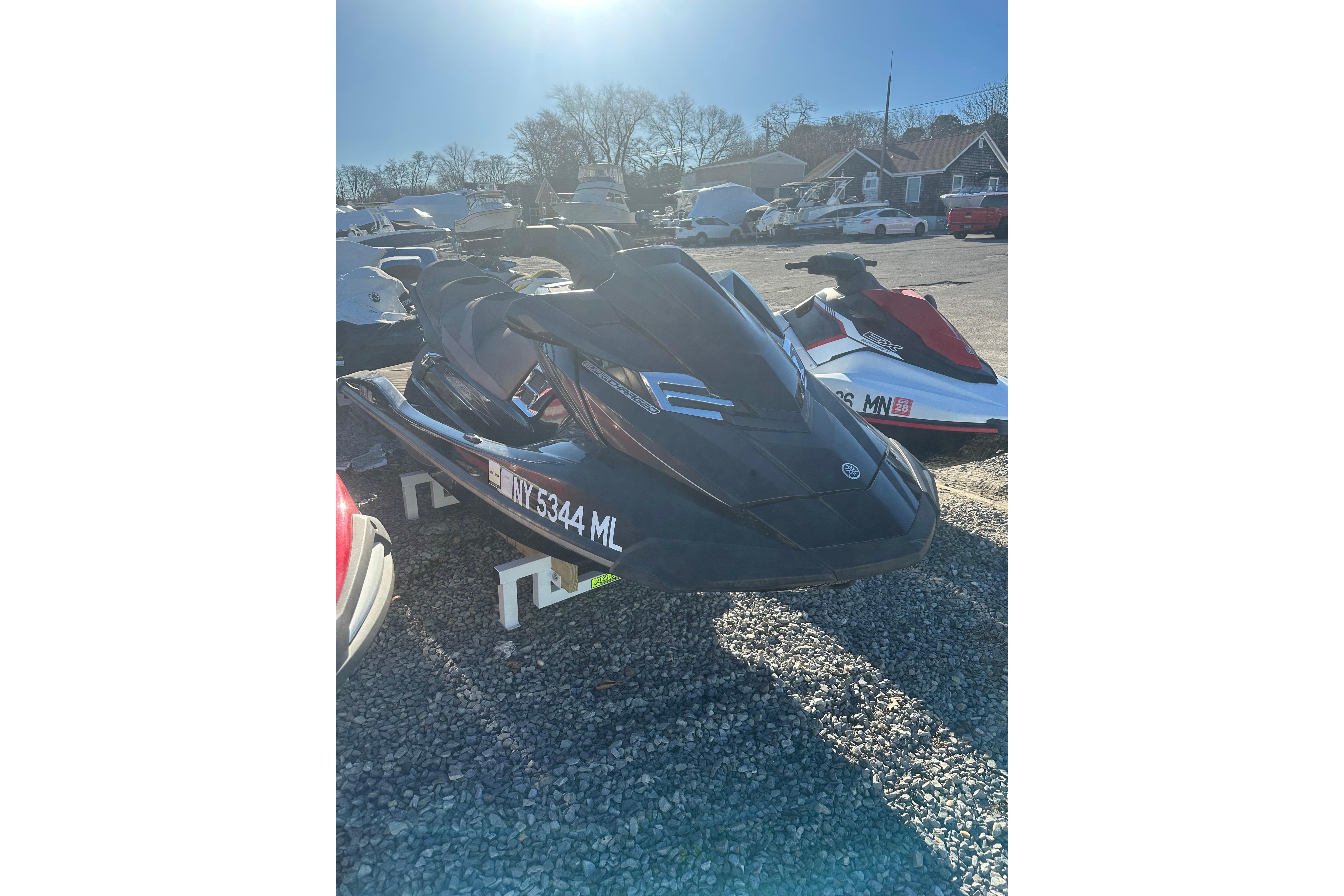 2014 Yamaha WaveRunner FX Cruiser SVHO
