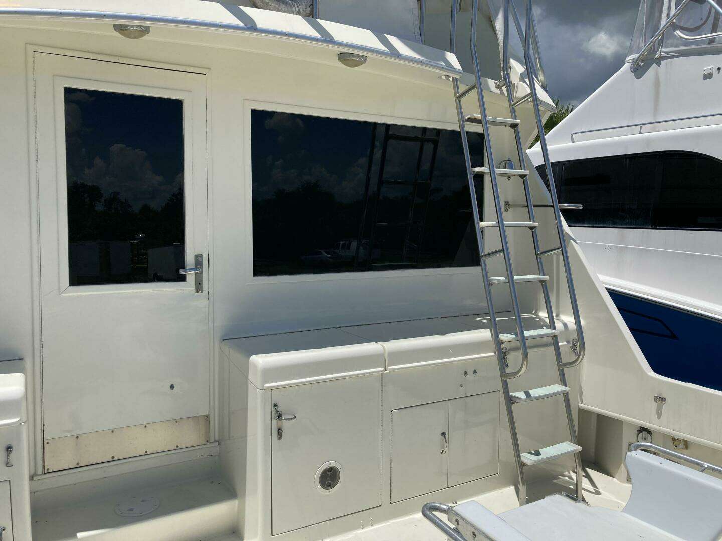 1985 Hatteras Sport Fish - Image 5