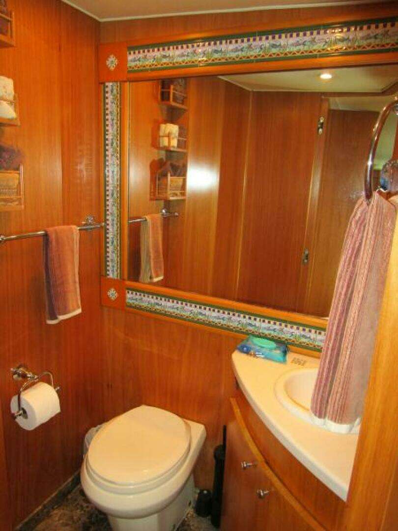 1986 Burger Flush Deck with Flybridge - Image 15