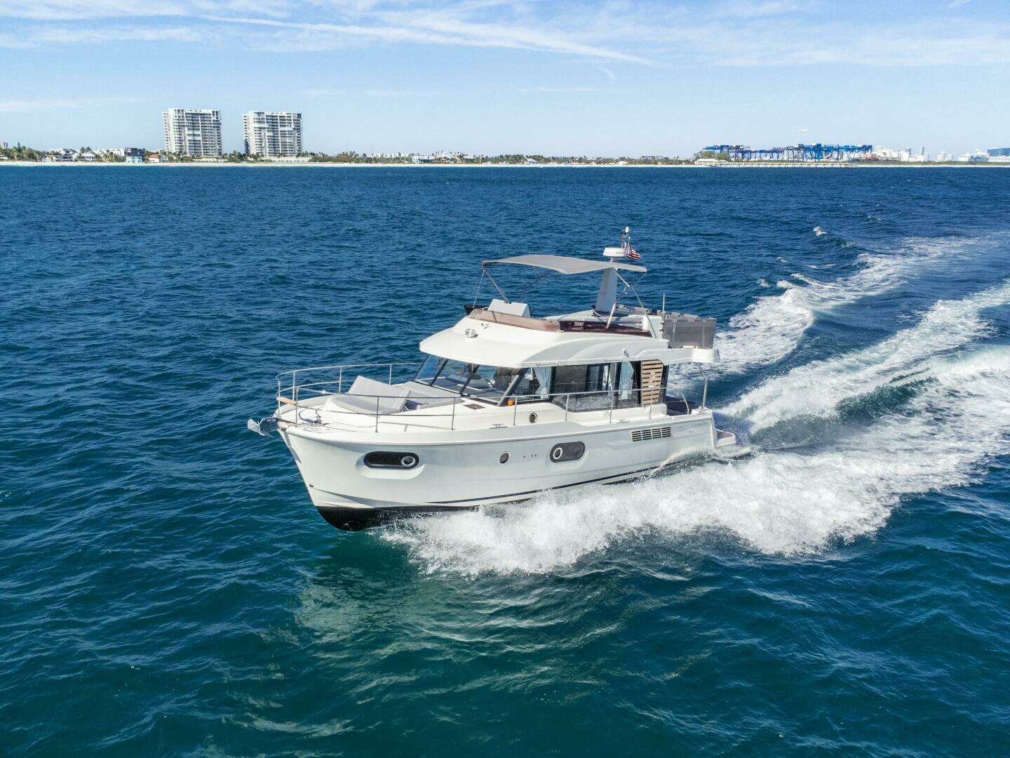 2025 Beneteau — - Image 3