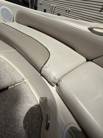 2004 Sea Ray 240 Sundancer - 10