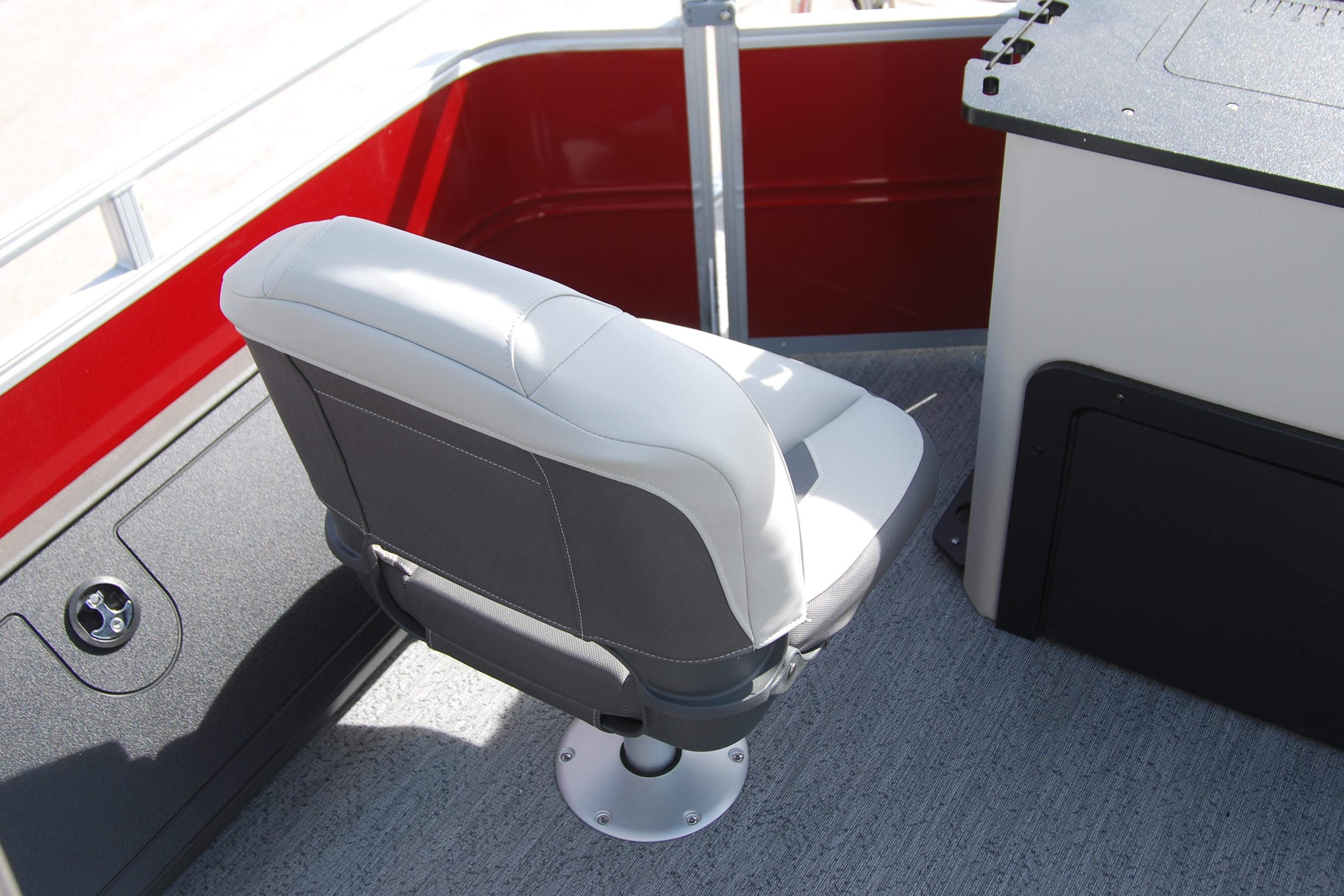 Captain's chair on 2026 Sun Tracker Fishin' Barge 22 XP3 pontoon boat.
