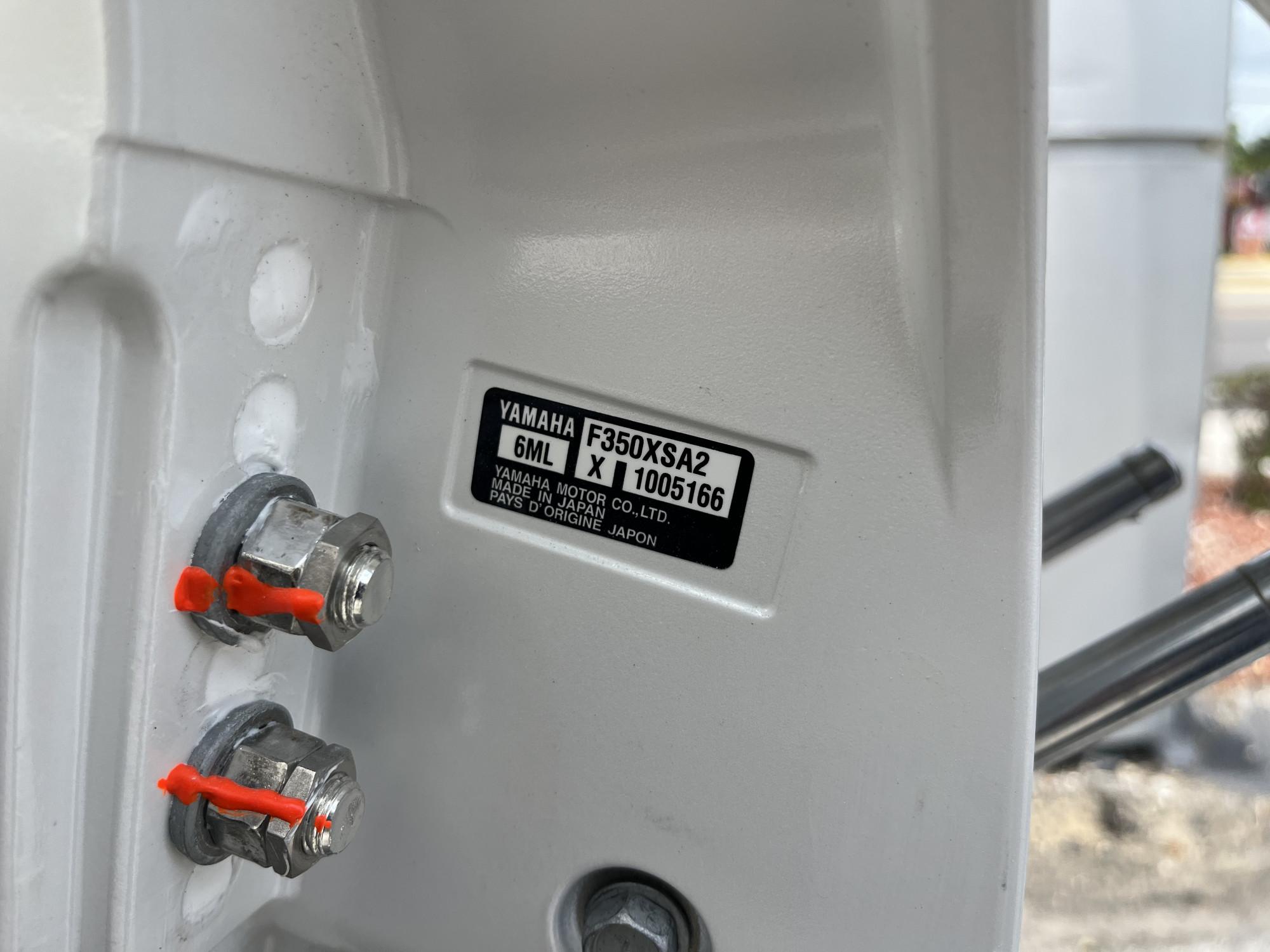 2025 Cobia 320 Center Console - 9