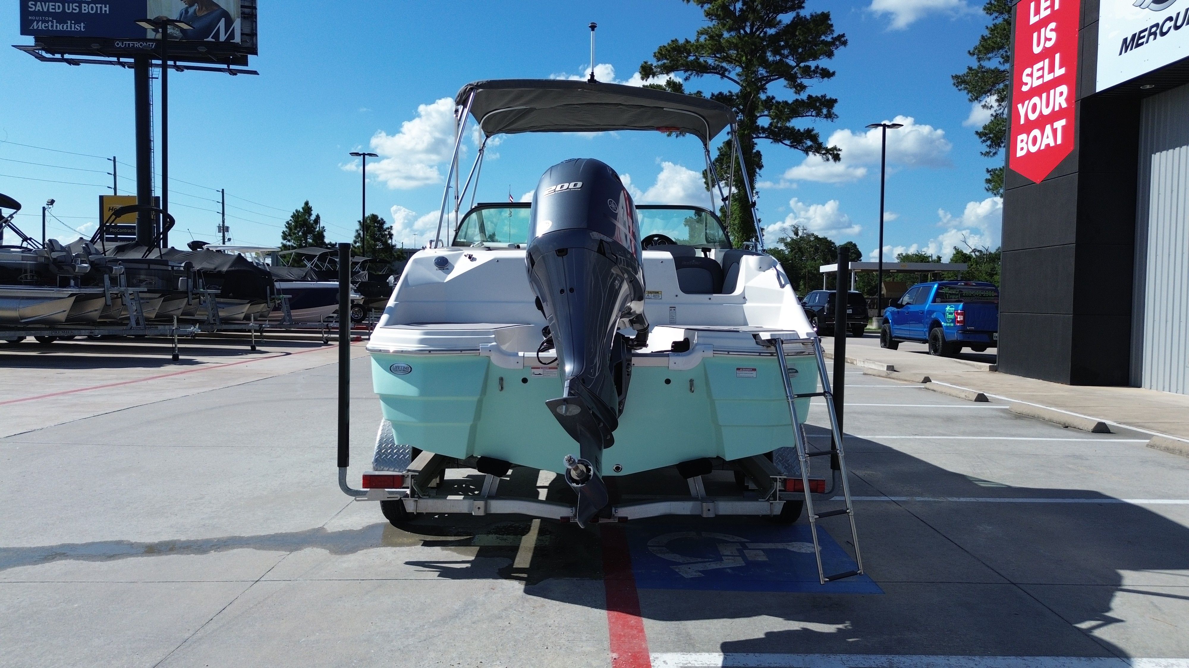 2023 NauticStar 223 DC - 13
