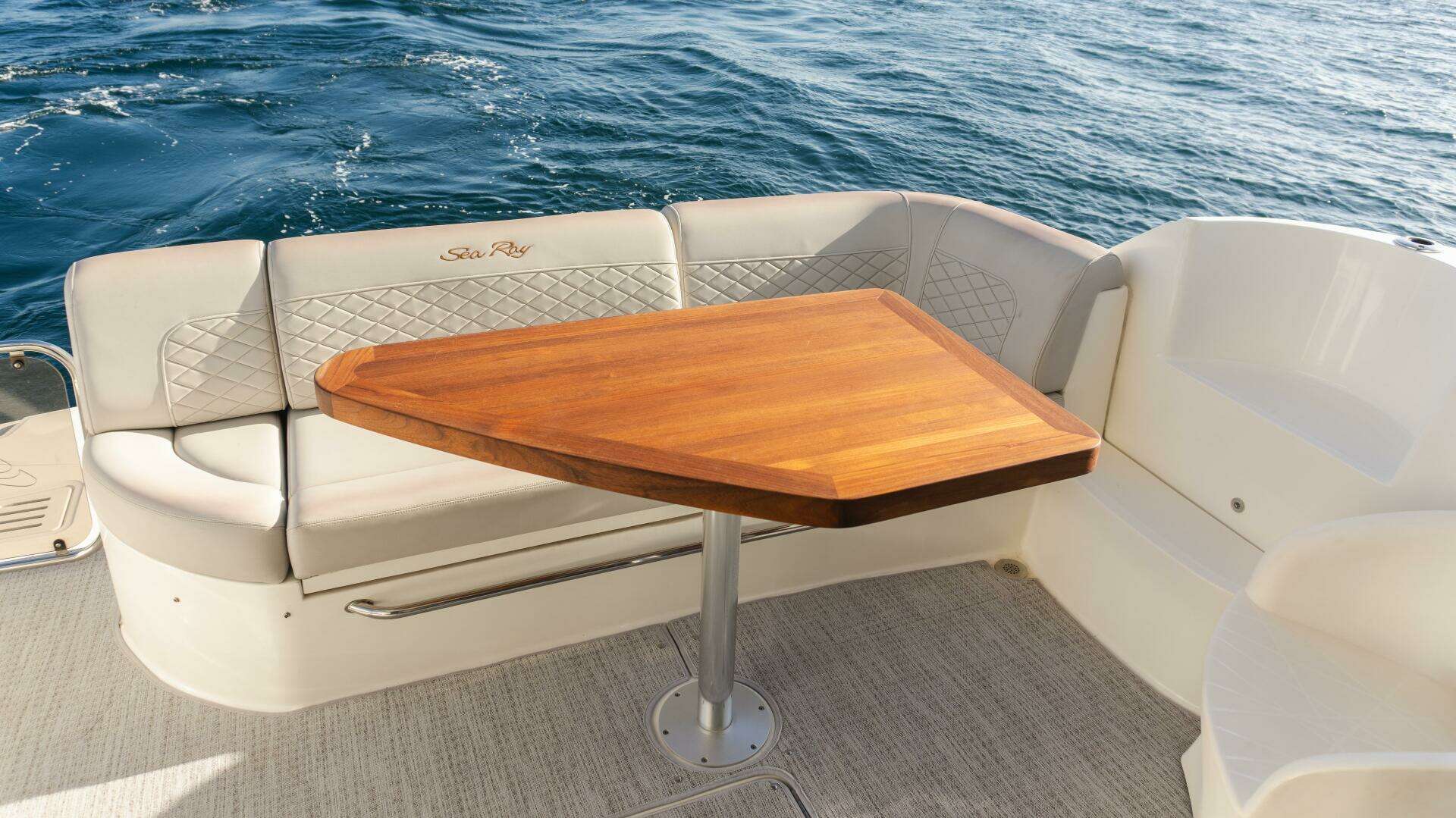 2017 Sea Ray 51 Flybridge - Image 2