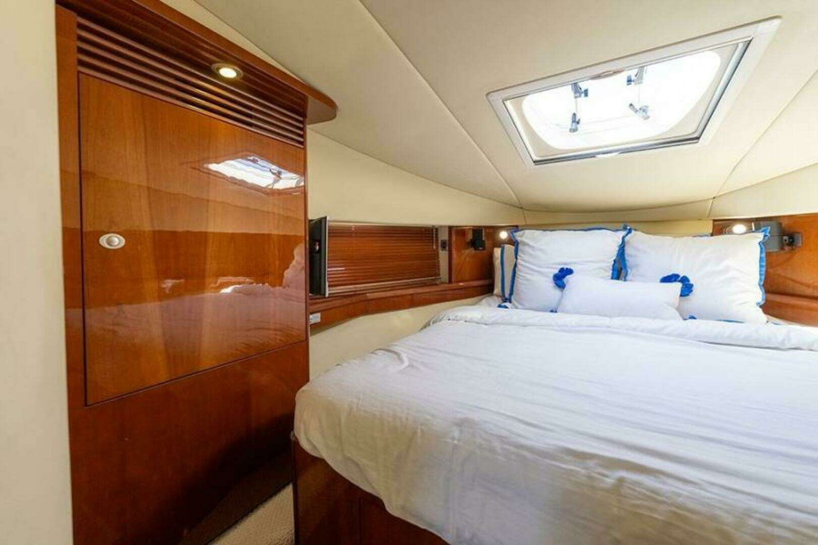 2007 Sea Ray 48 Sundancer - Image 28