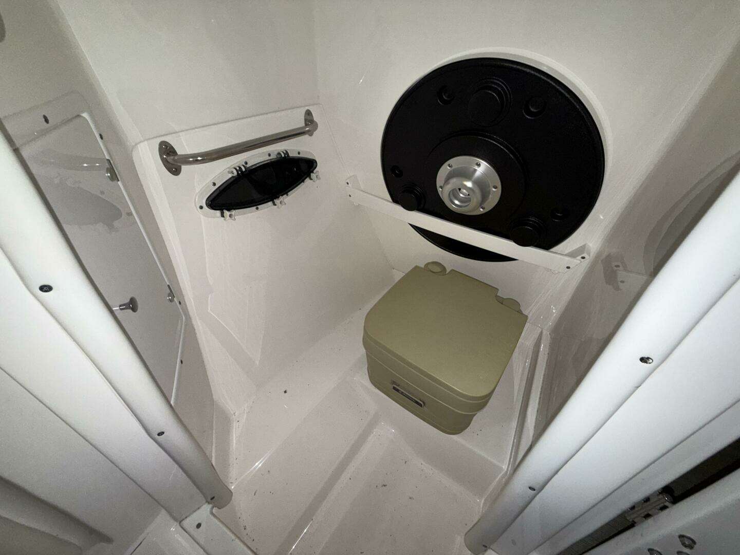 2013 Rinker 276 Captiva Bowrider - Image 18