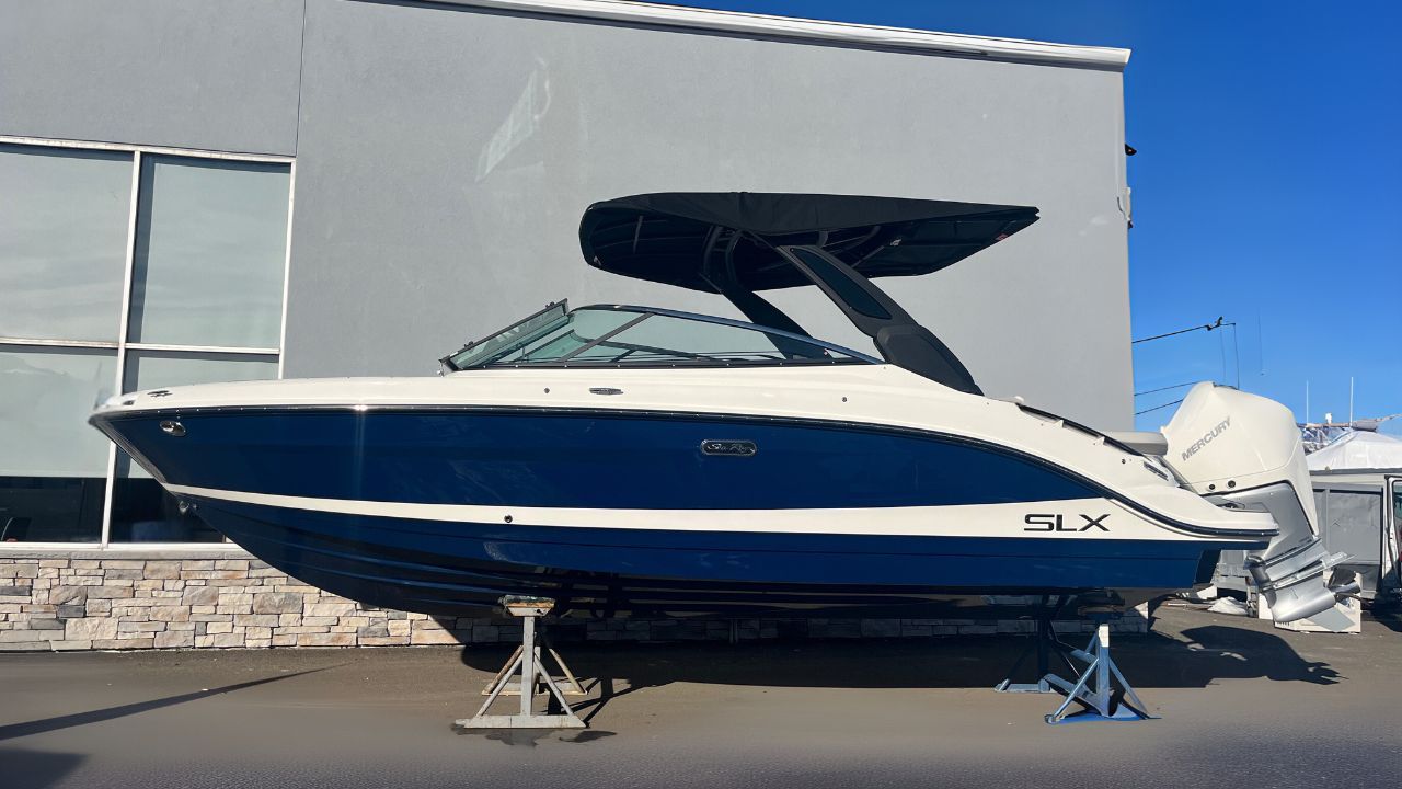 2026 Sea Ray SLX 260 Outboard