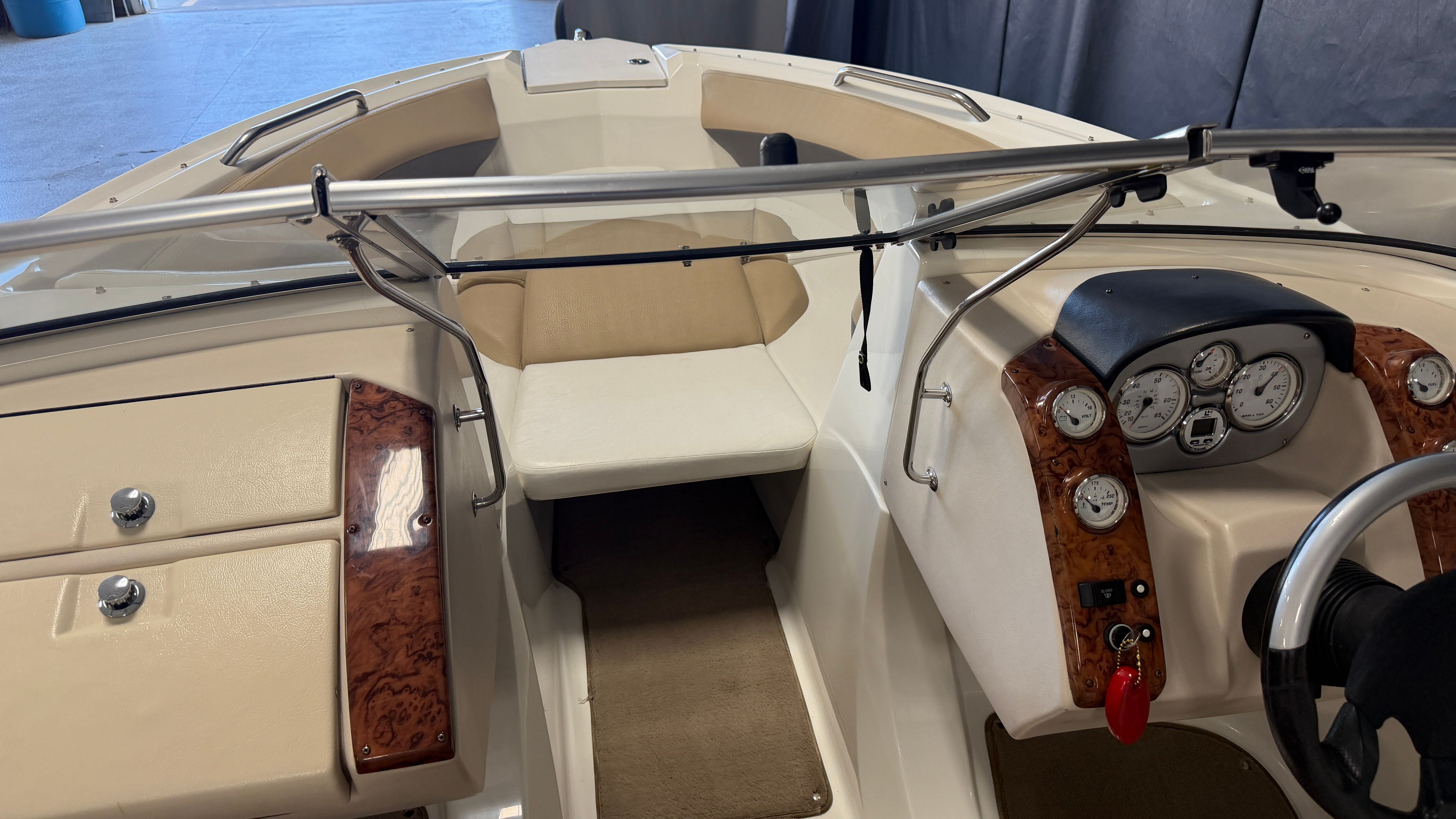 2005 Larson LXi 228 - 49