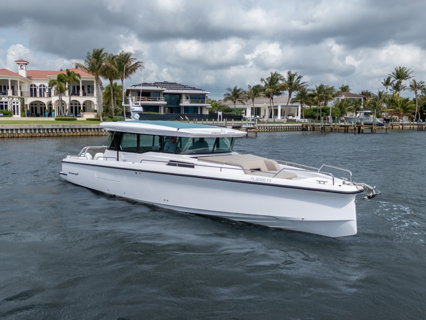 2024 Axopar 45 XC Cross Cabin - Image 4