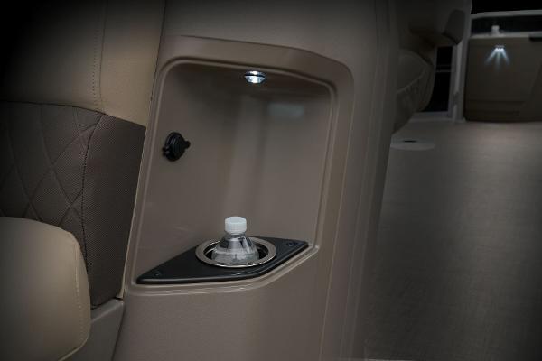 Manufacturer Provided Image: Sun Tracker SportFish 20 DLX