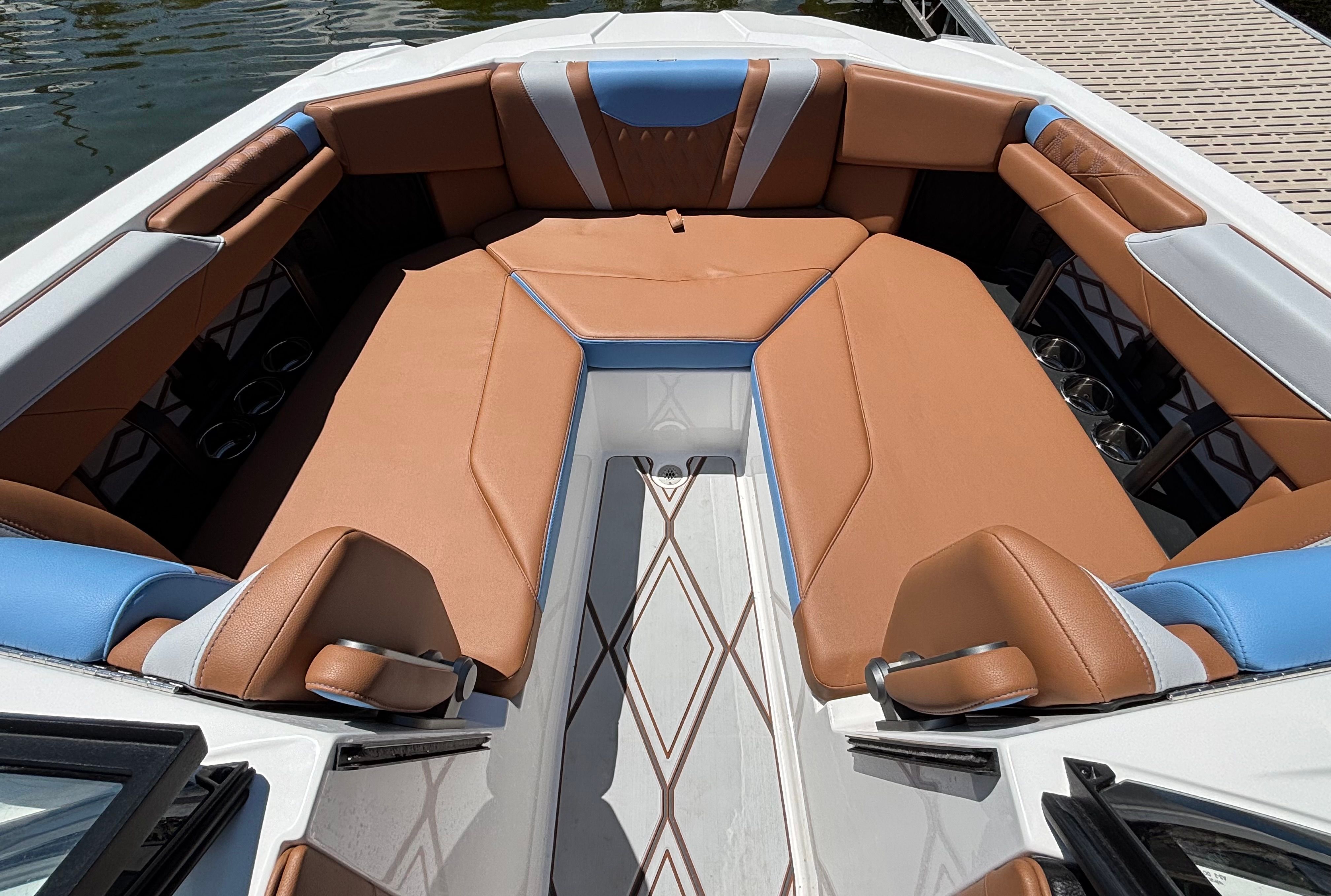 2026 Malibu M230 - 19