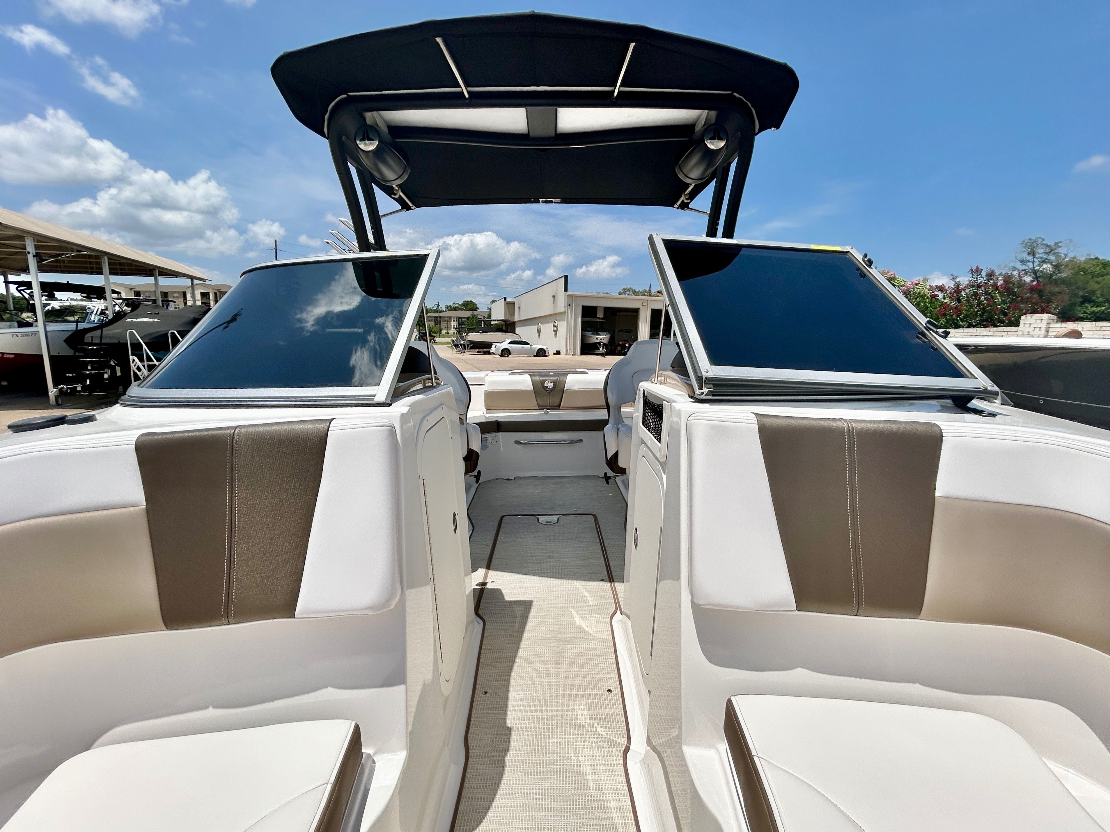 2018 Chaparral 23 Surf - 20