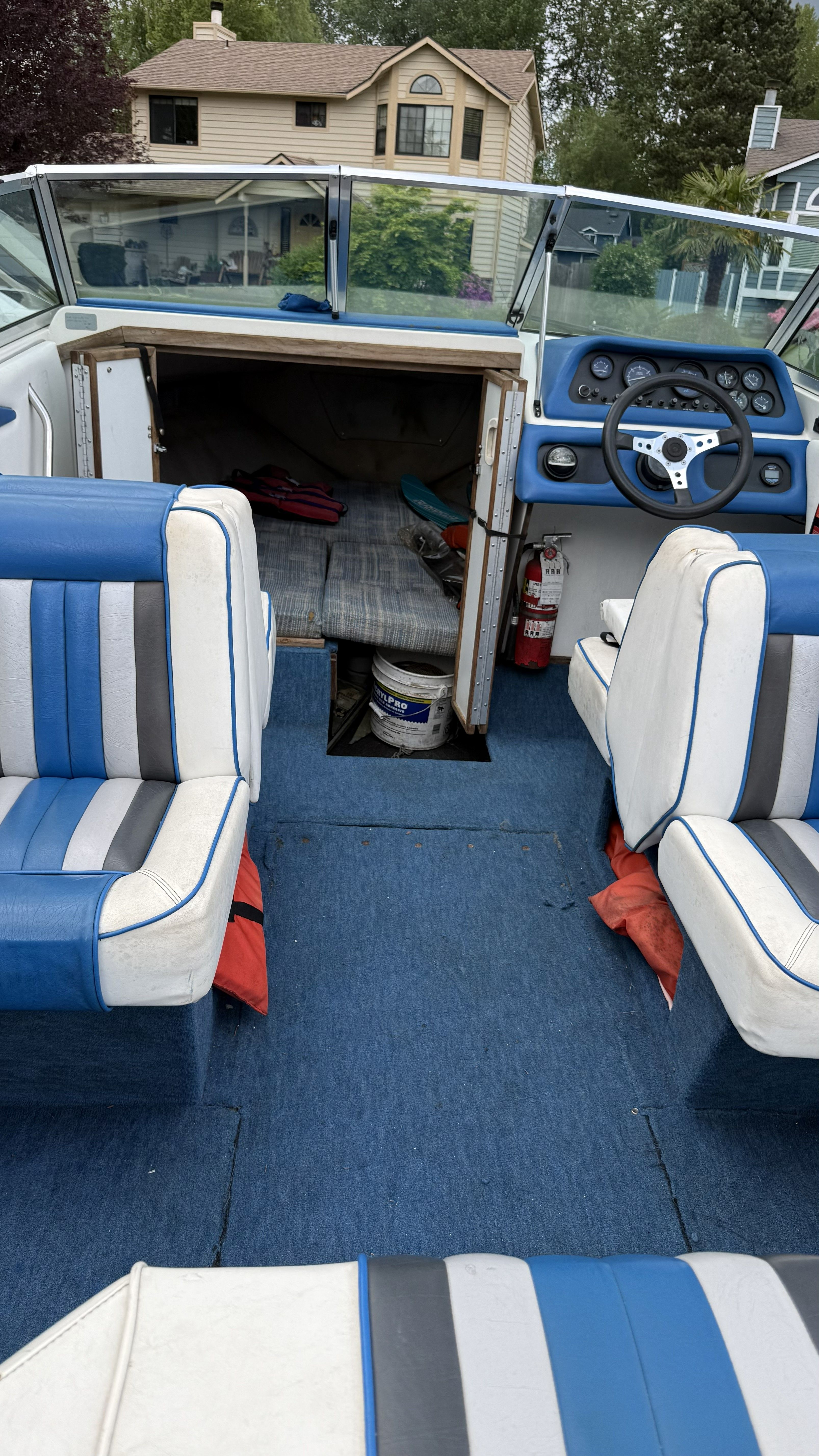 1990 Sea Ray Cuddy Cabin - 4