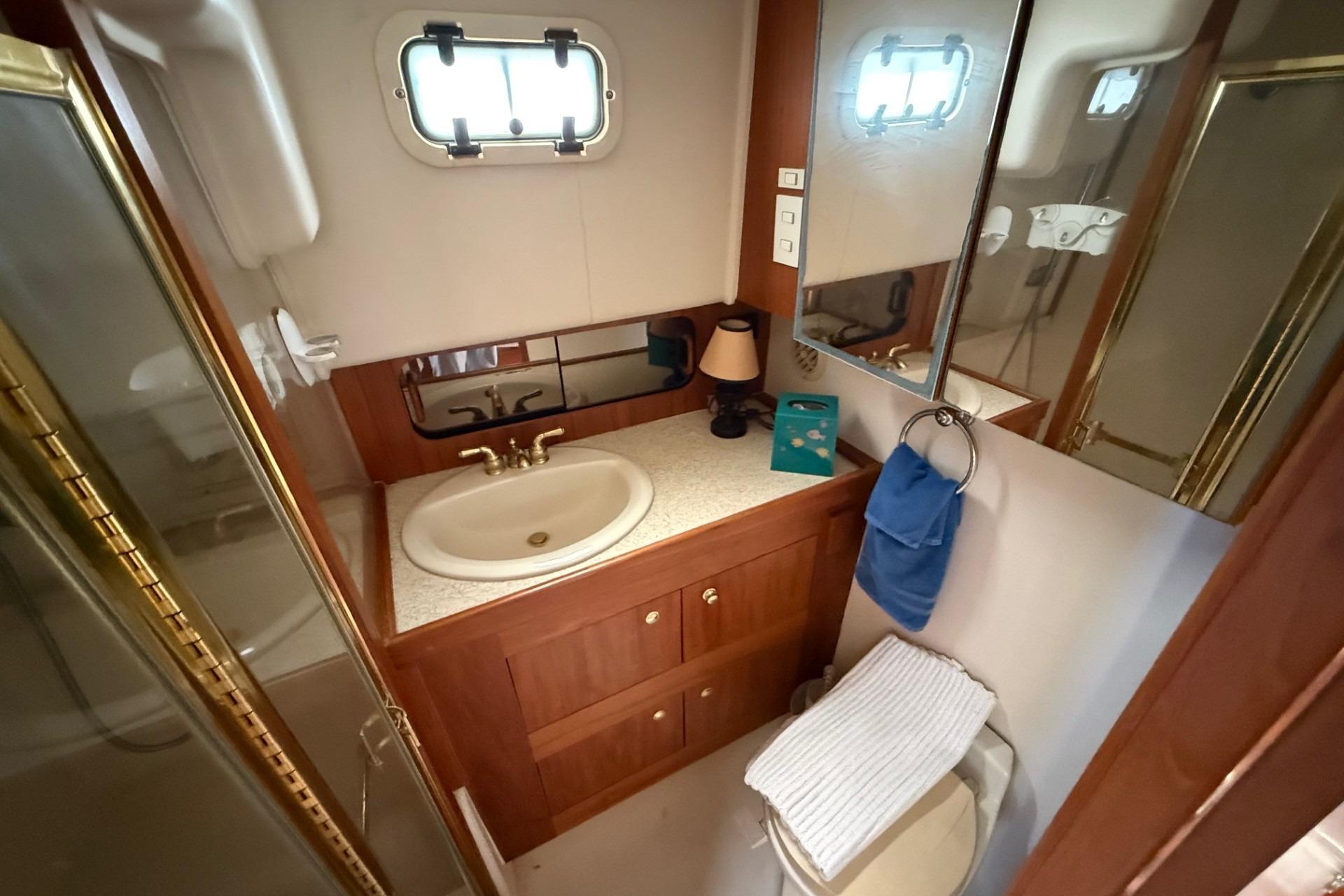 Mainship 430 Trawler