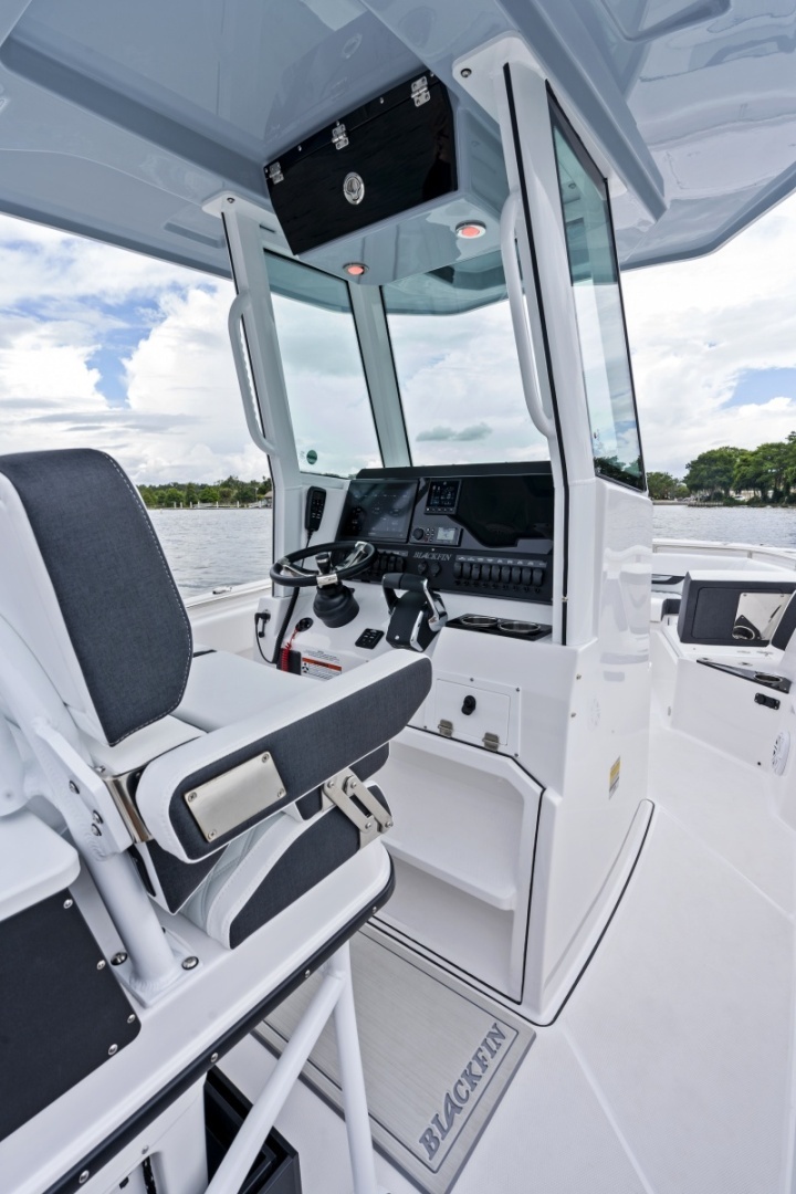 2027 Blackfin 252 CC - Image 8