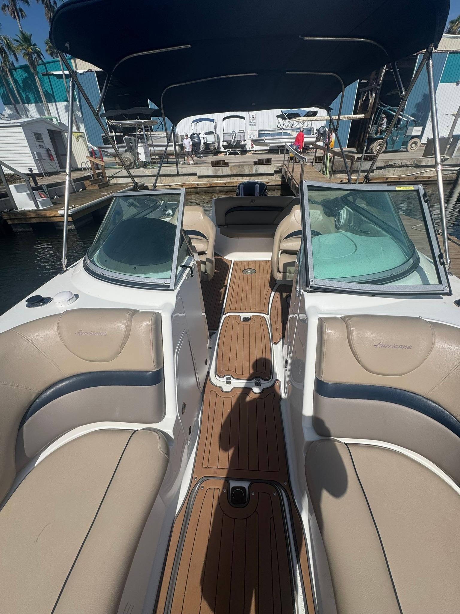 2017 Hurricane SunDeck 2400 OB - 4
