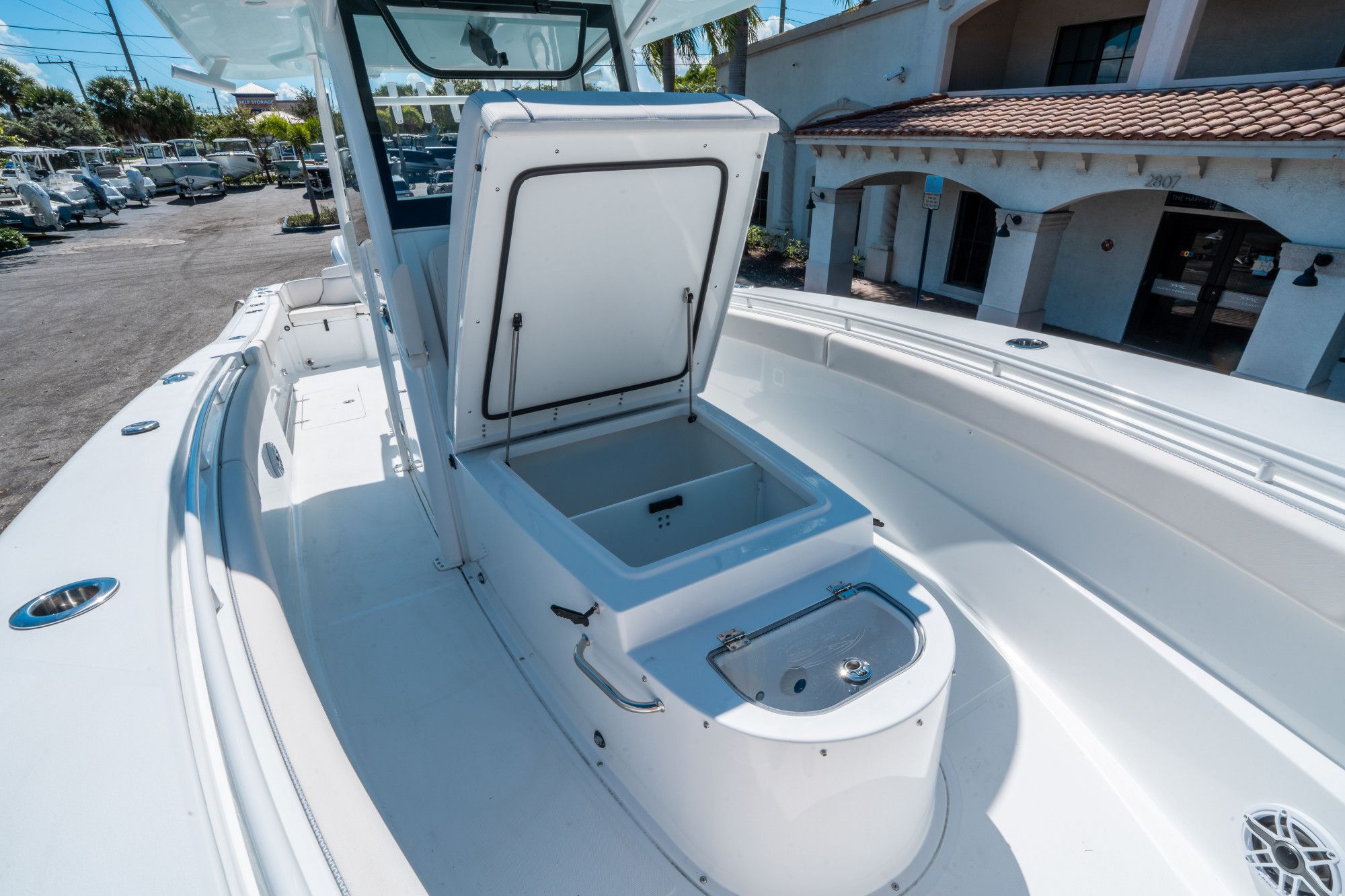 2026 Sea Hunt ULTRA 305 CB - 28